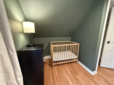Crib in the second bedroom