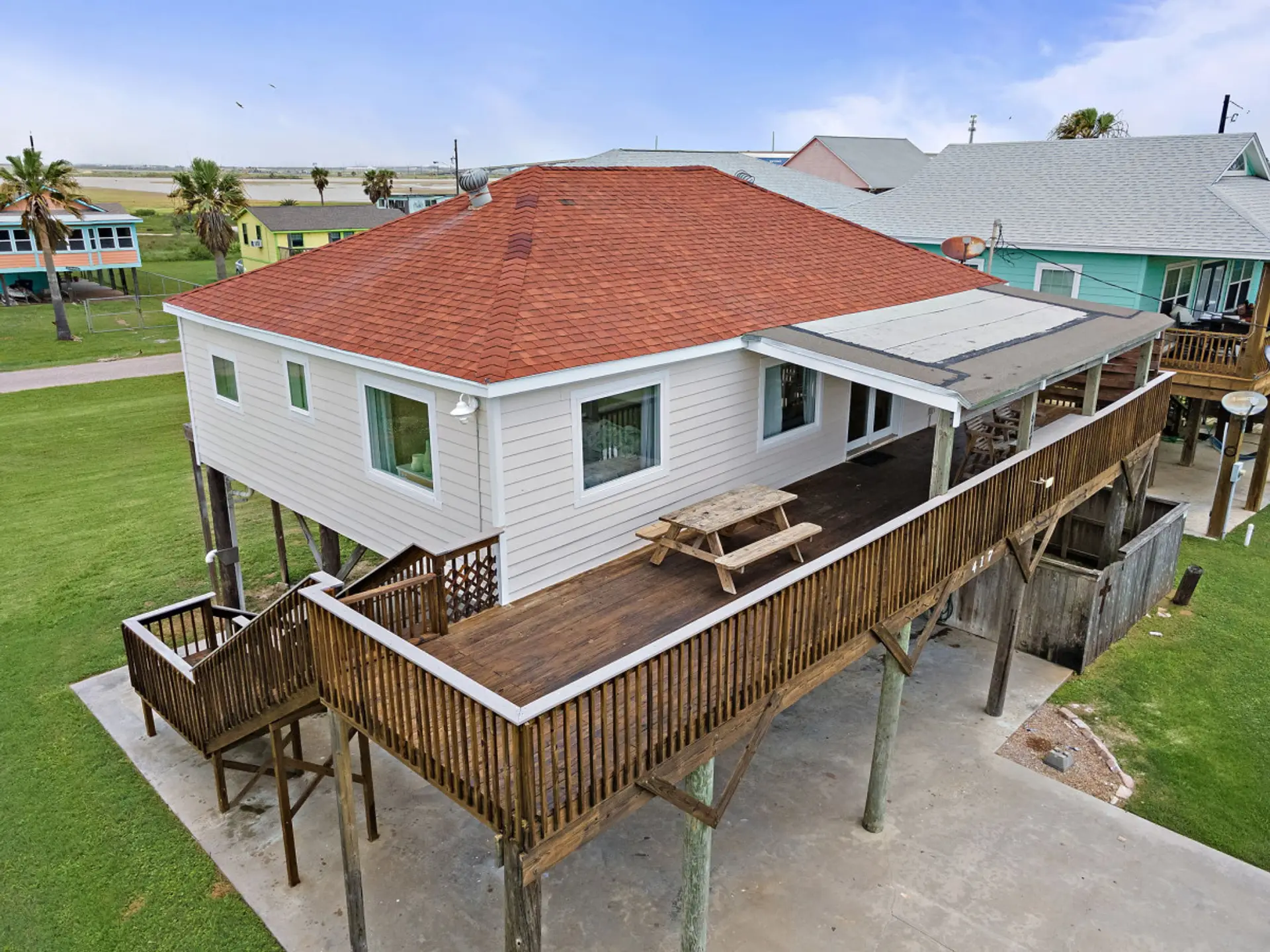 Book today and come relax on the charming porch