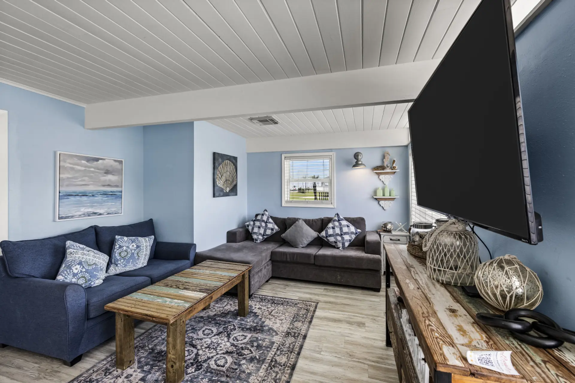 A comfortable spot to relax and unwind with your group