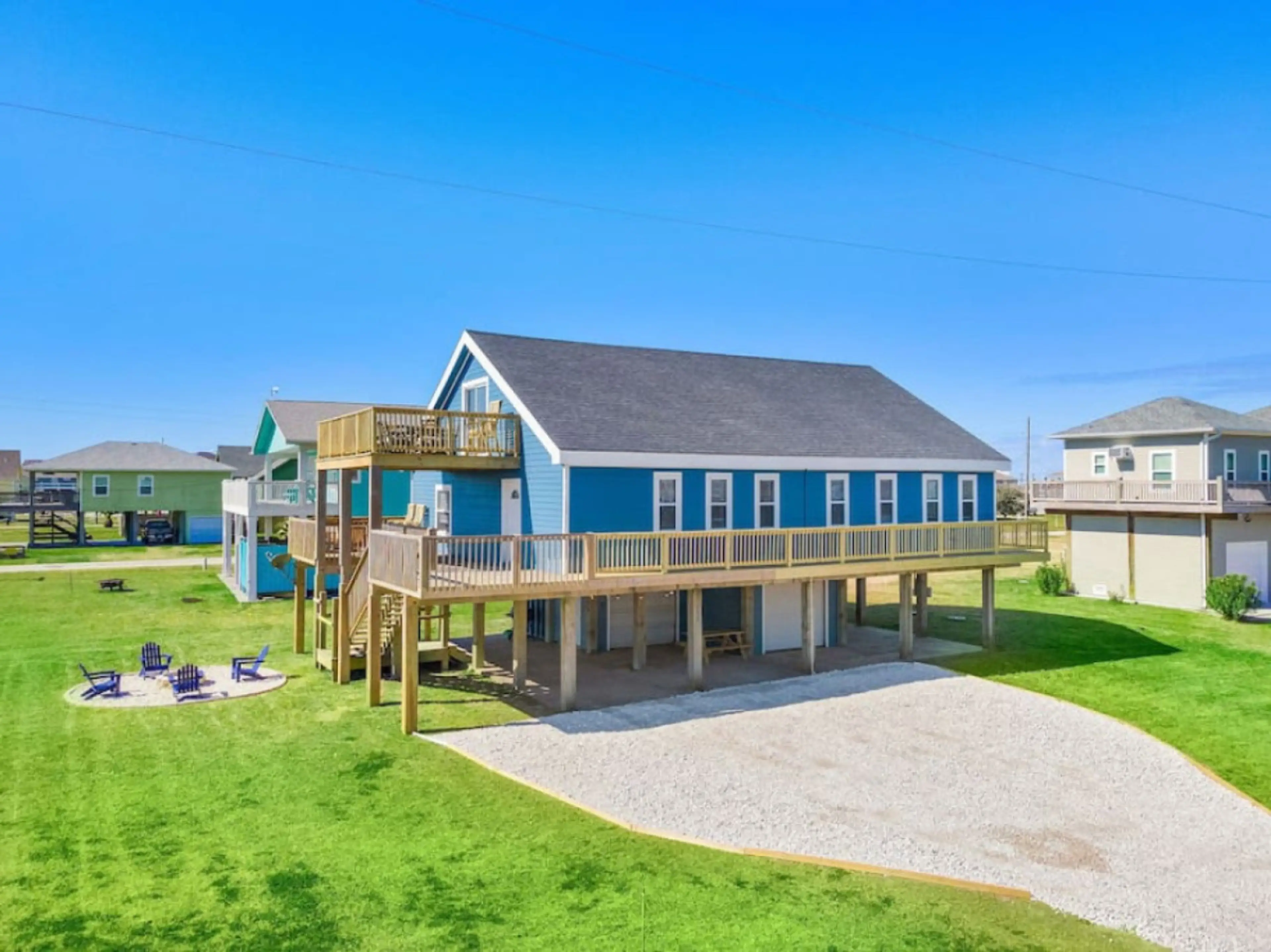 Enjoy laughter & games in this expansive yard