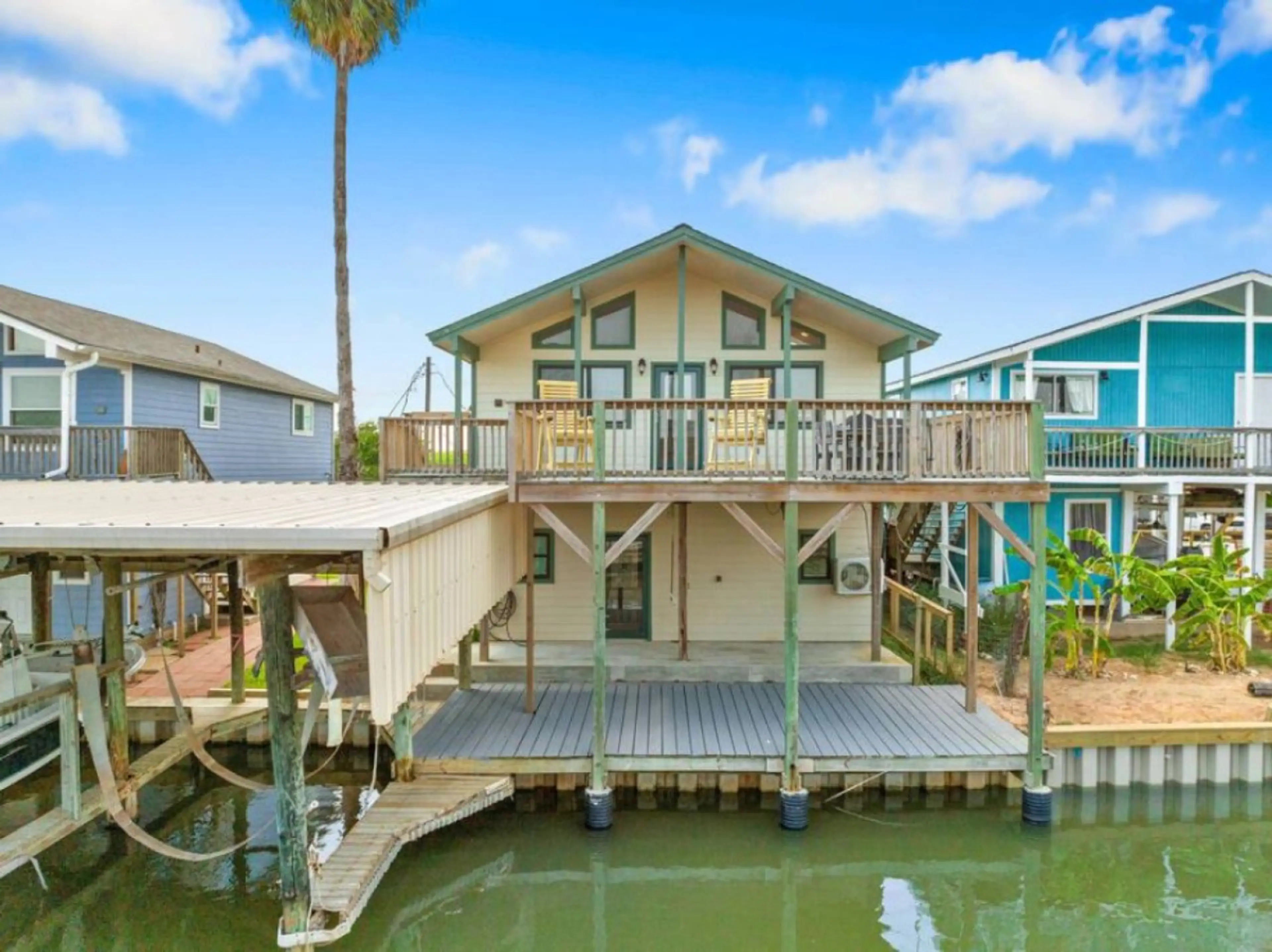 Book today and come relax on the charming deck