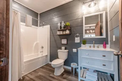 Bathroom of the bedroom.