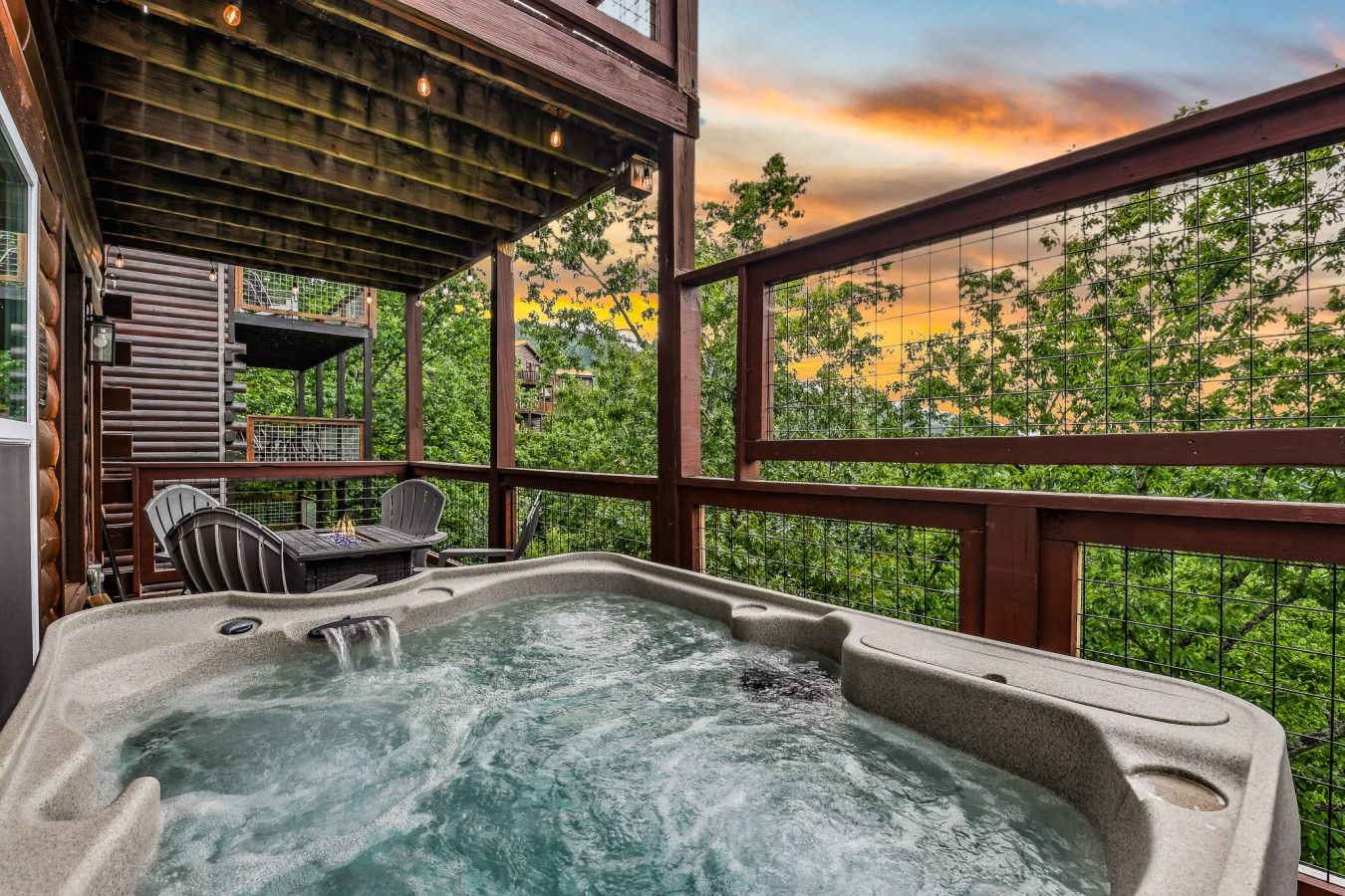 Unwind in complete comfort, surrounded by nature and tranquility.