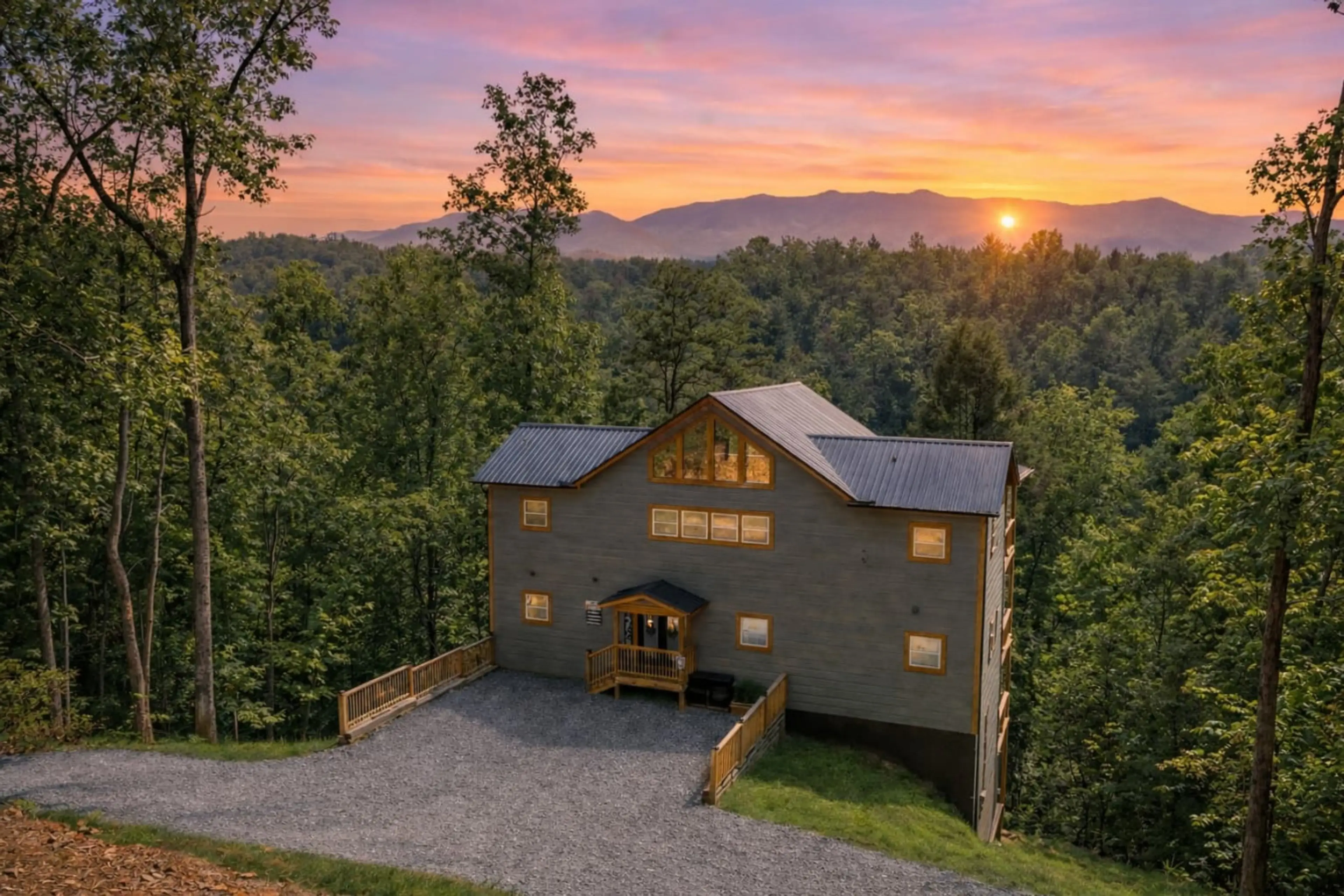 Welcome to Luxe Mountain Pool Escape — your retreat with a pool, hot tub, and mountain views, just 10 minutes from Gatlinburg.