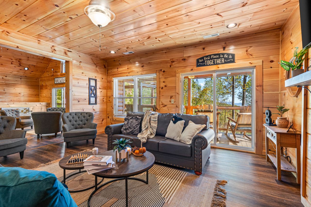 In this cabin, transition effortlessly from the cozy sofa and crackling fireplace, to the spacious terrace offering the most breathtaking views of the Smoky Mountains.