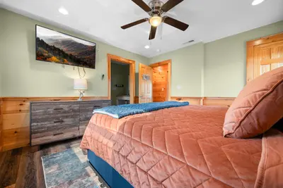 Chimney Top Room (6 of 6).jpg