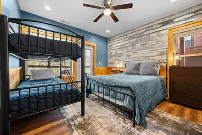 Ramsey Cascades Room (3 of 6).jpg