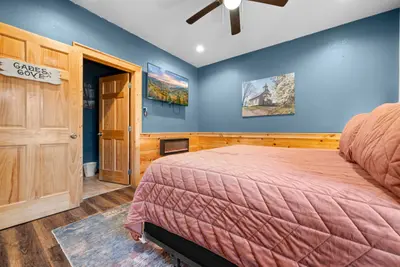 Cades Cove Room (6 of 6).jpg