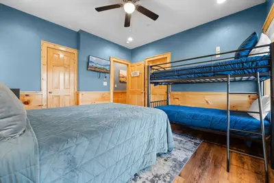 Ramsey Cascades Room (6 of 6).jpg