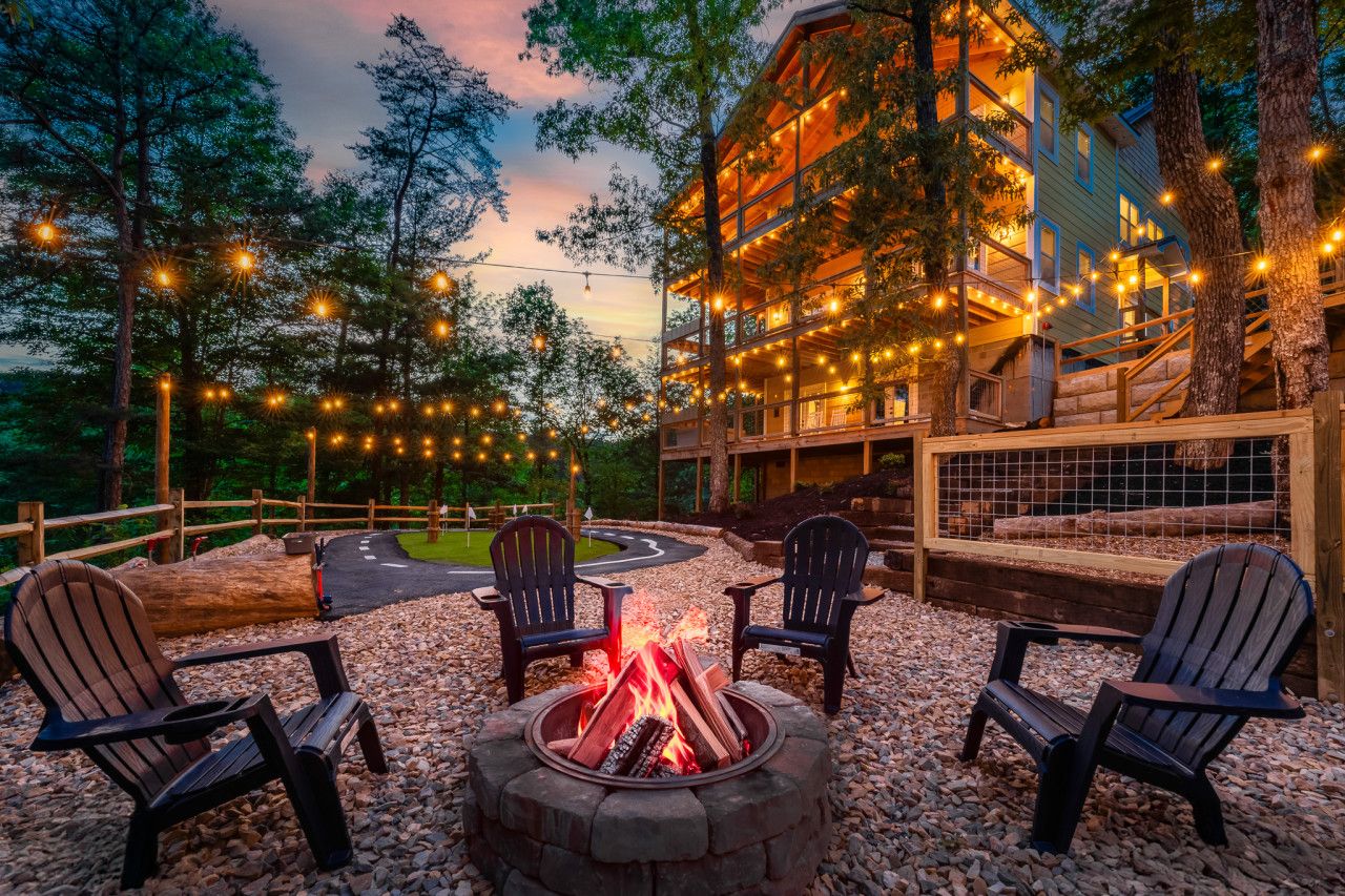 Welcome to Sweet Escape—your happy place in the Smokies, featuring premium amenities like mini-golf, a karaoke room, private pool, hot tub, game room, and more!