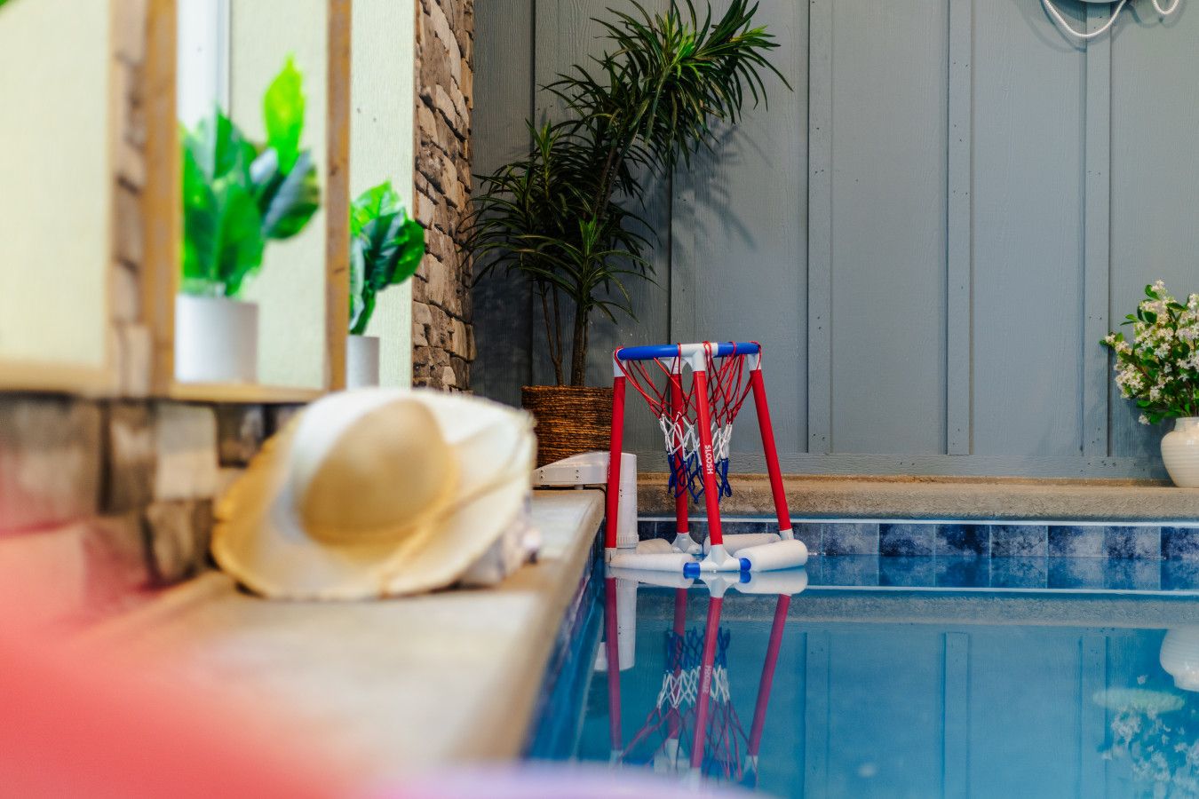 Swim, play, relax—your poolside memories start here.
