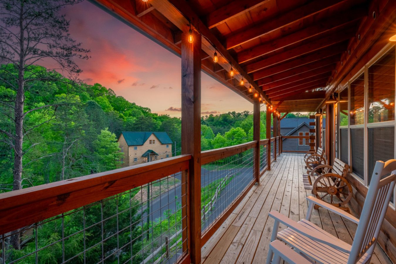 Enjoy a perfect romantic retreat in the Great Smoky Mountains.