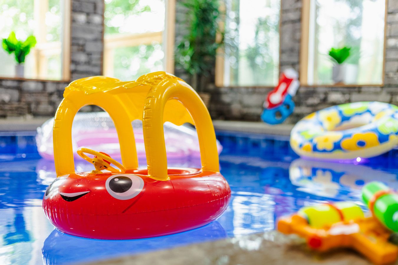 Cabin 2: Private heated pool.