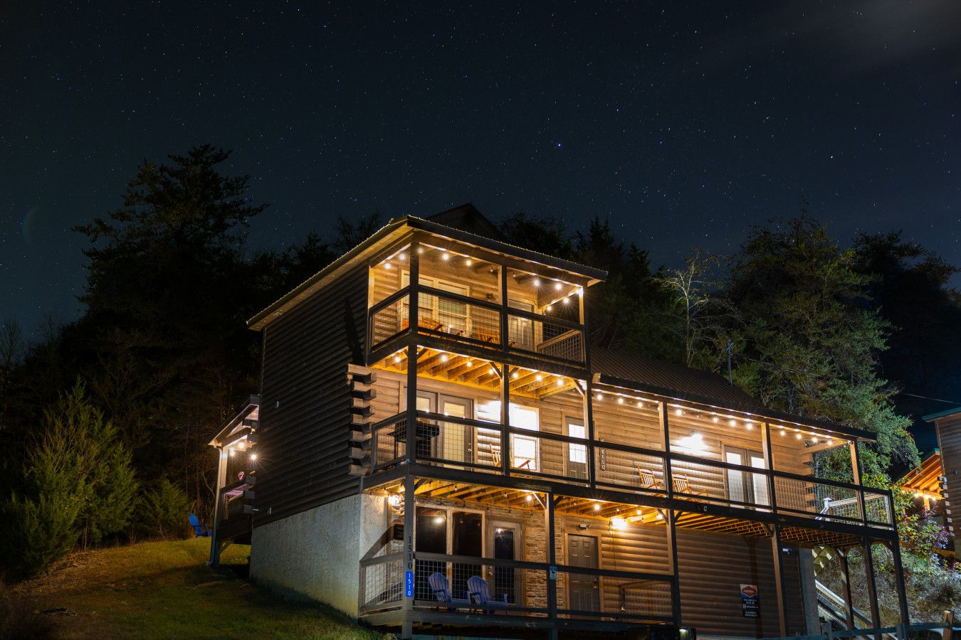 As night falls, Afterglow comes to life — warm lights, quiet mountains, and nothing else to think about.