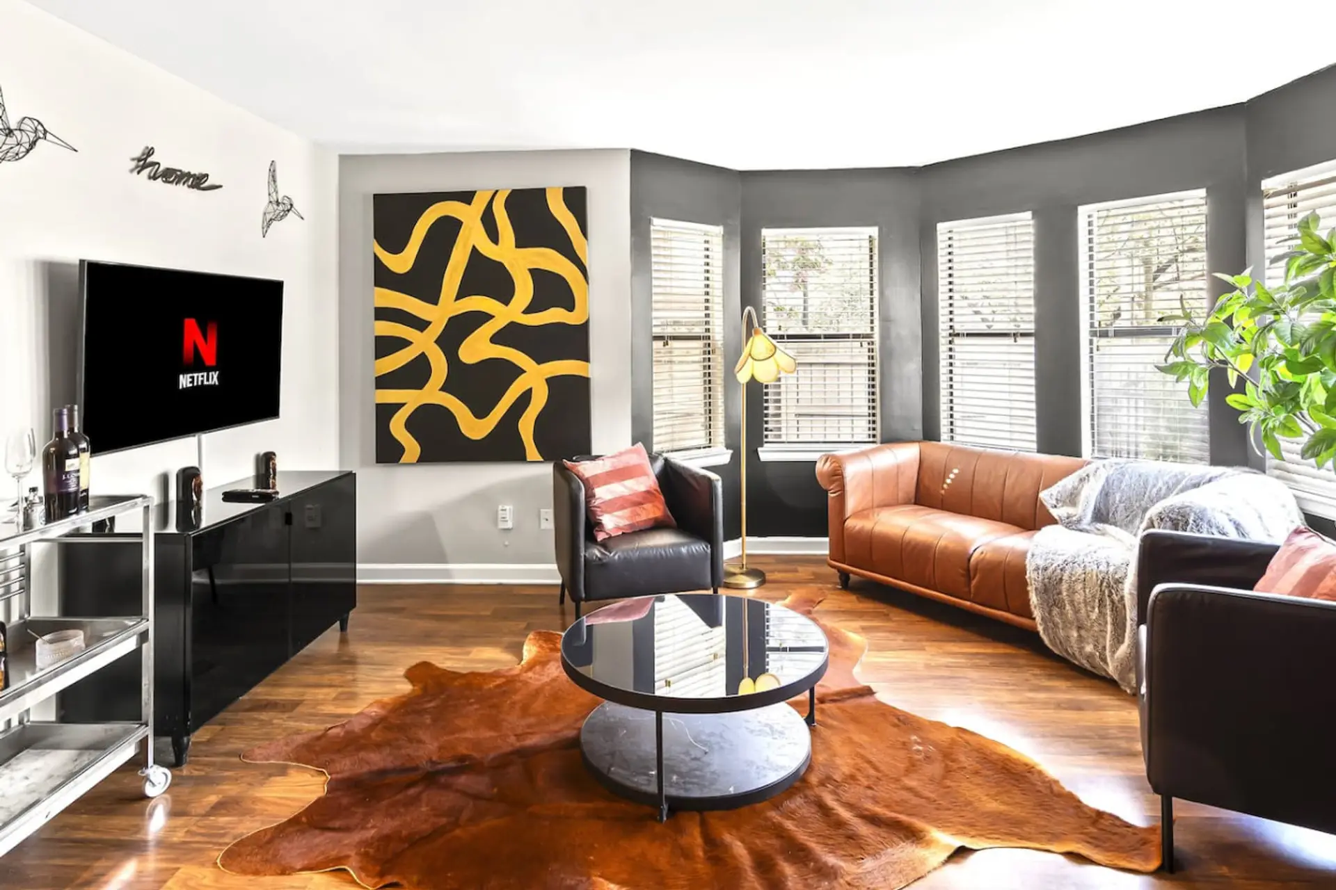 Bright and stylish, unwind with Netflix and views in this inviting retreat!