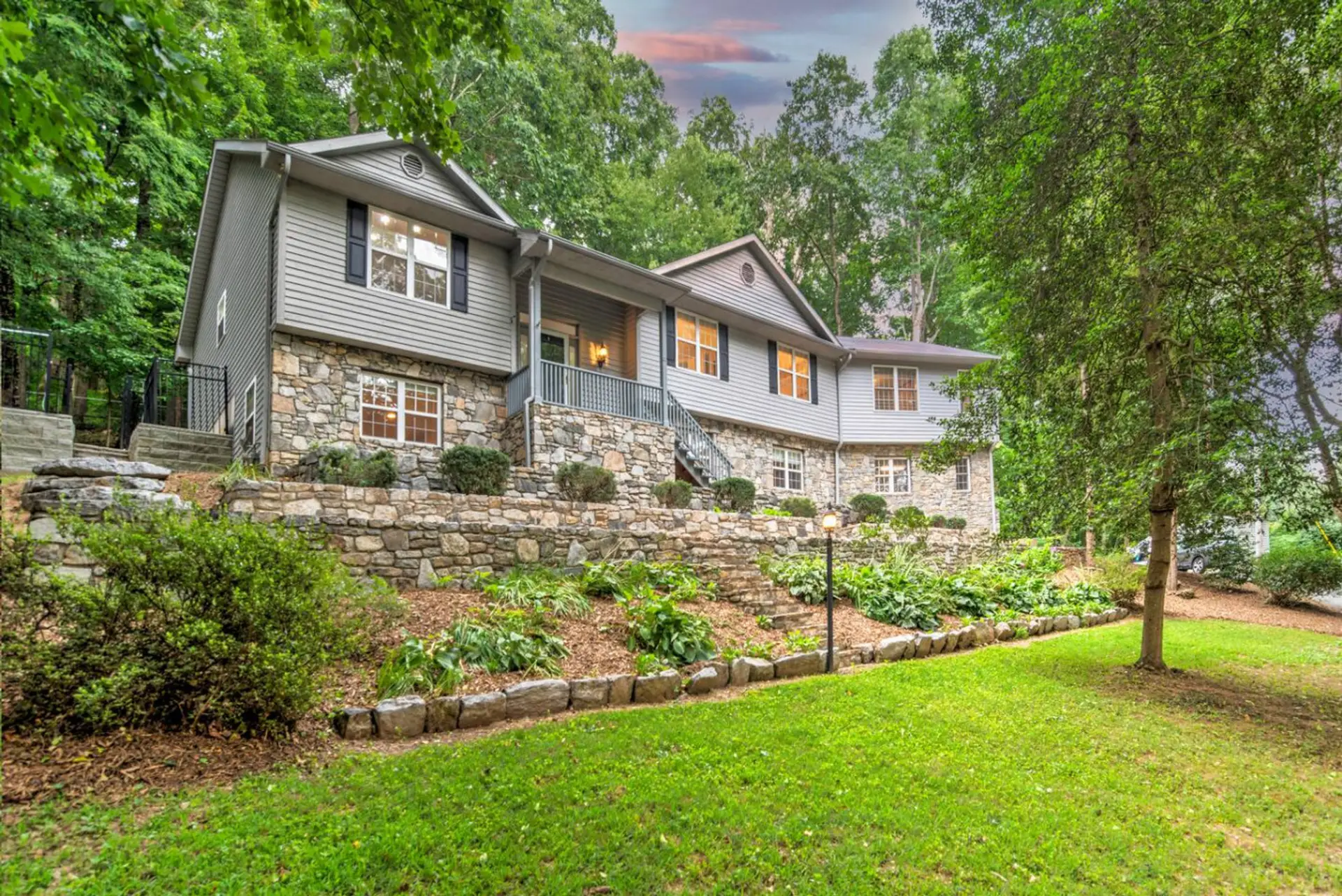 South Asheville premier large-group retreat — space for everyone