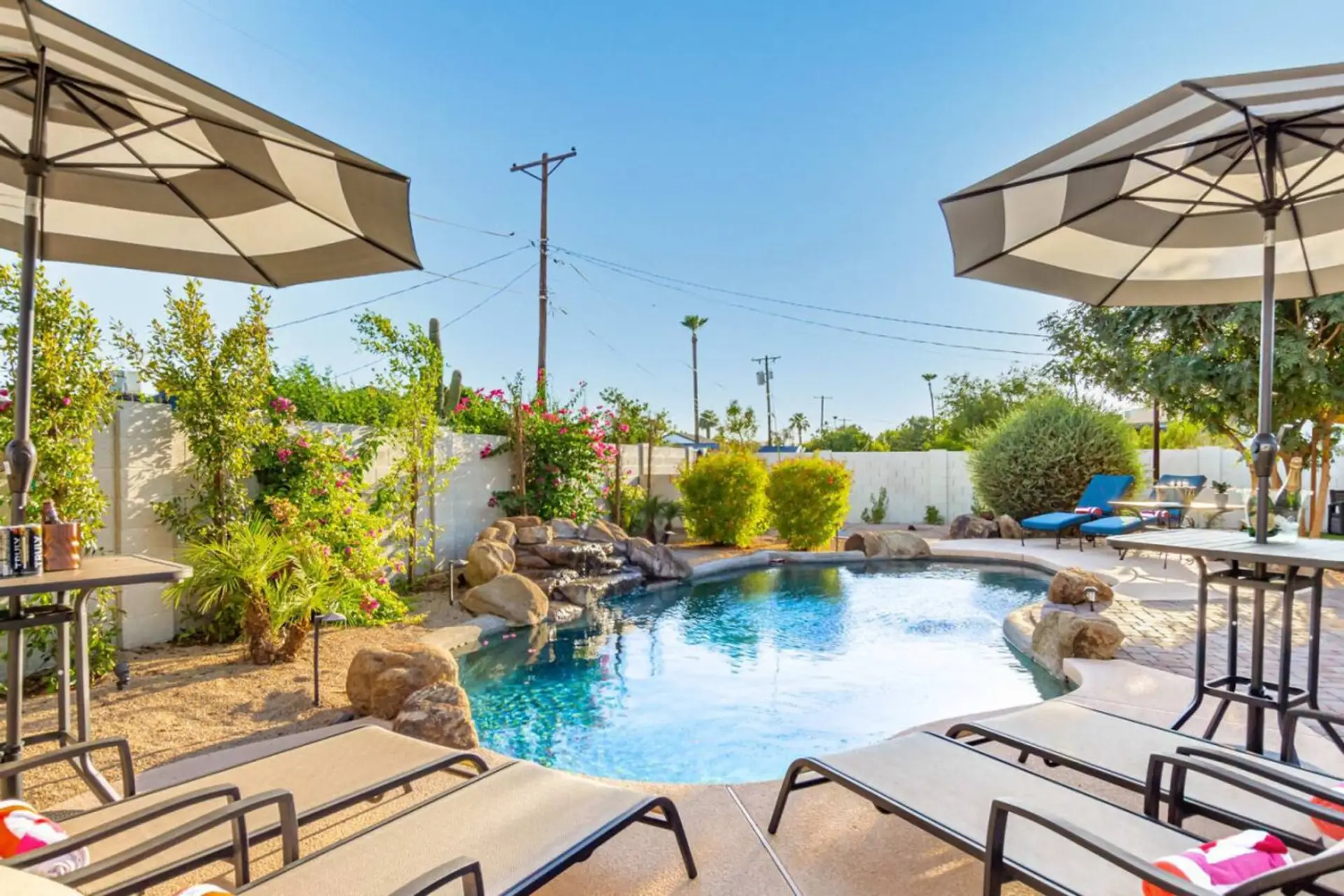 Heated Pool, 6 Chaise Lounge Chairs