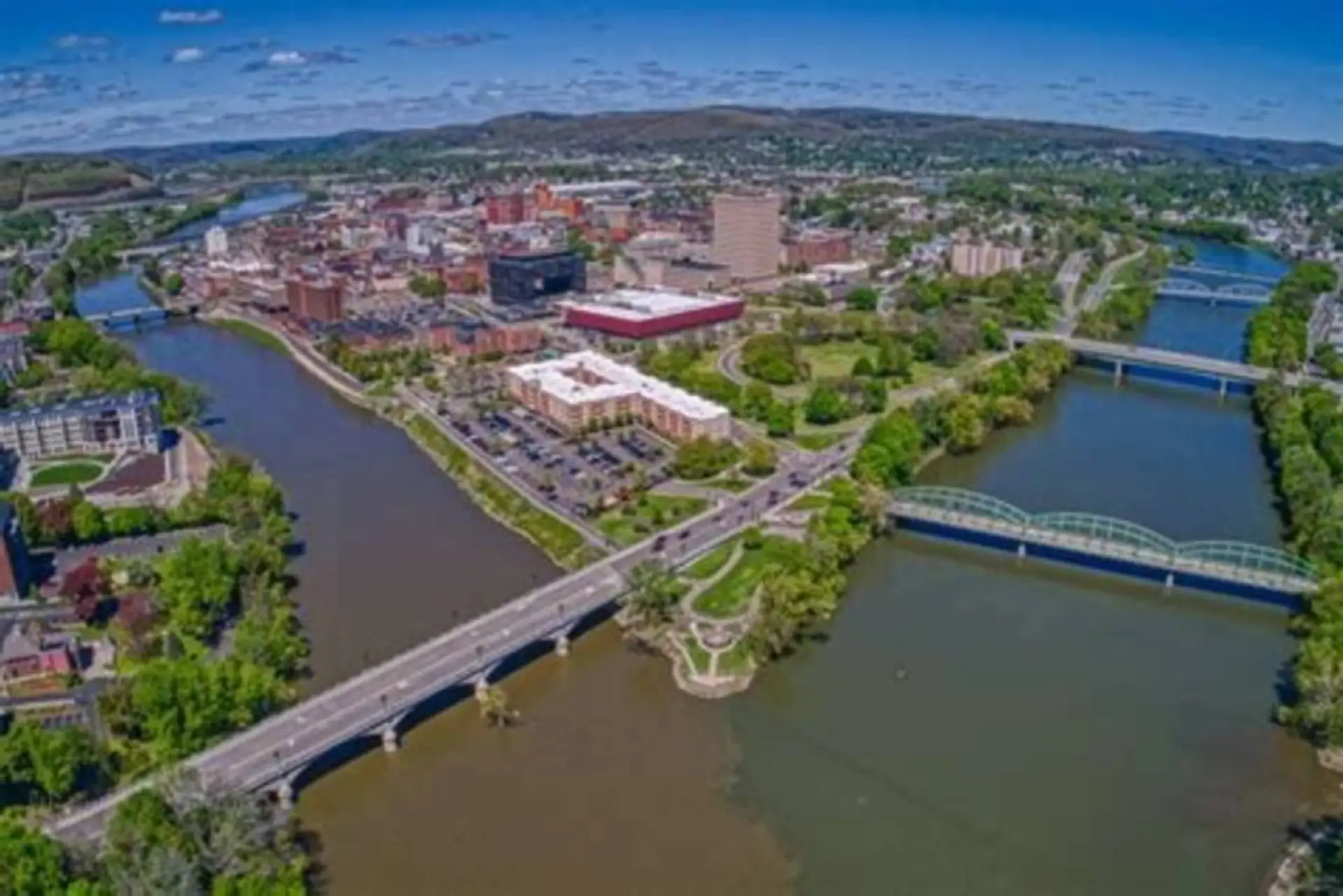 Conveniently located near downtown restaurants, shopping, Binghamton University, Lourdes Hospital, UHS hospitals, Binghamton Airport, Oakdale Mall, Broome County Arena, Enjoy Golf course and many parks.