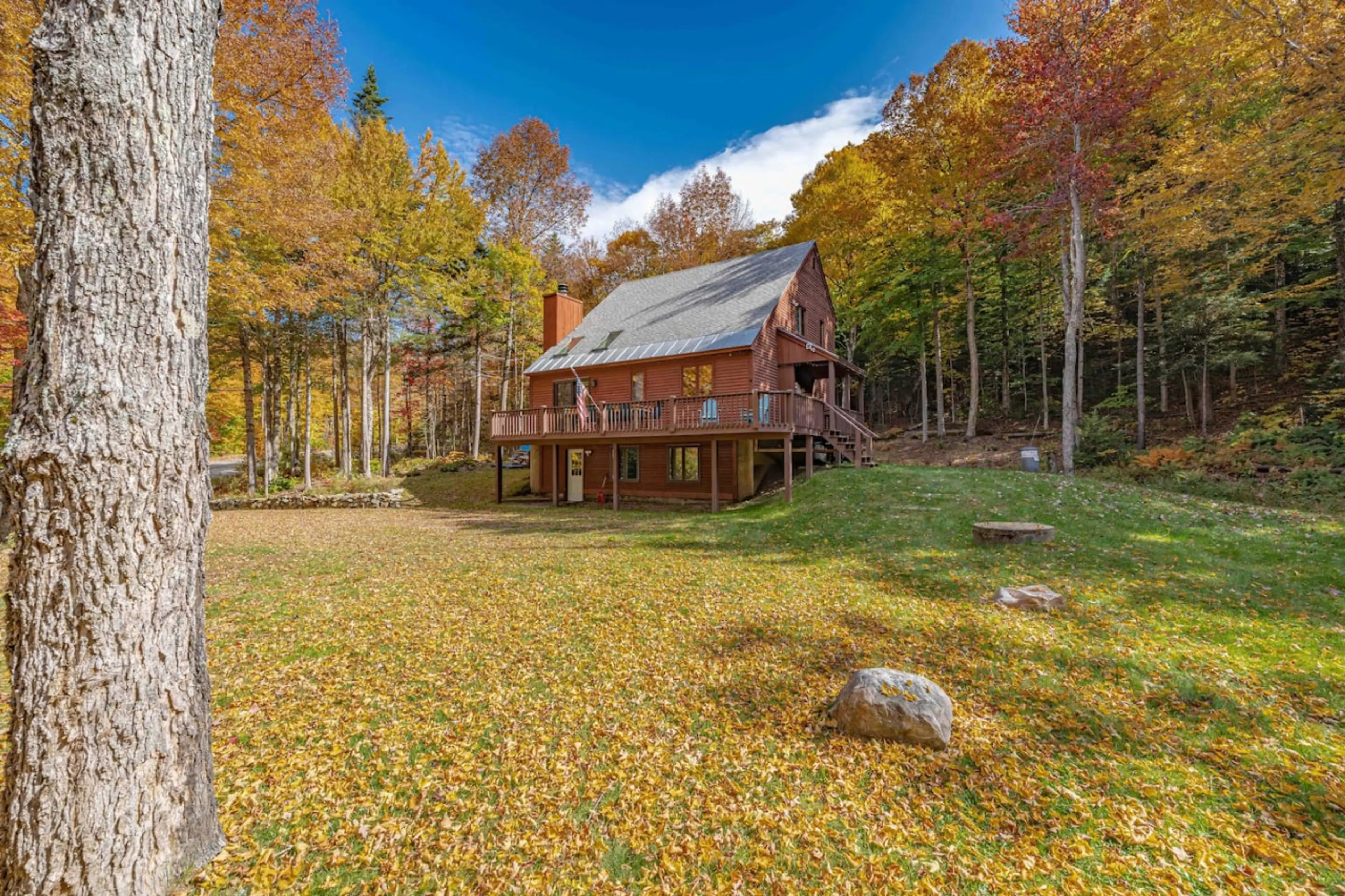 Your cozy mountain escape awaits!