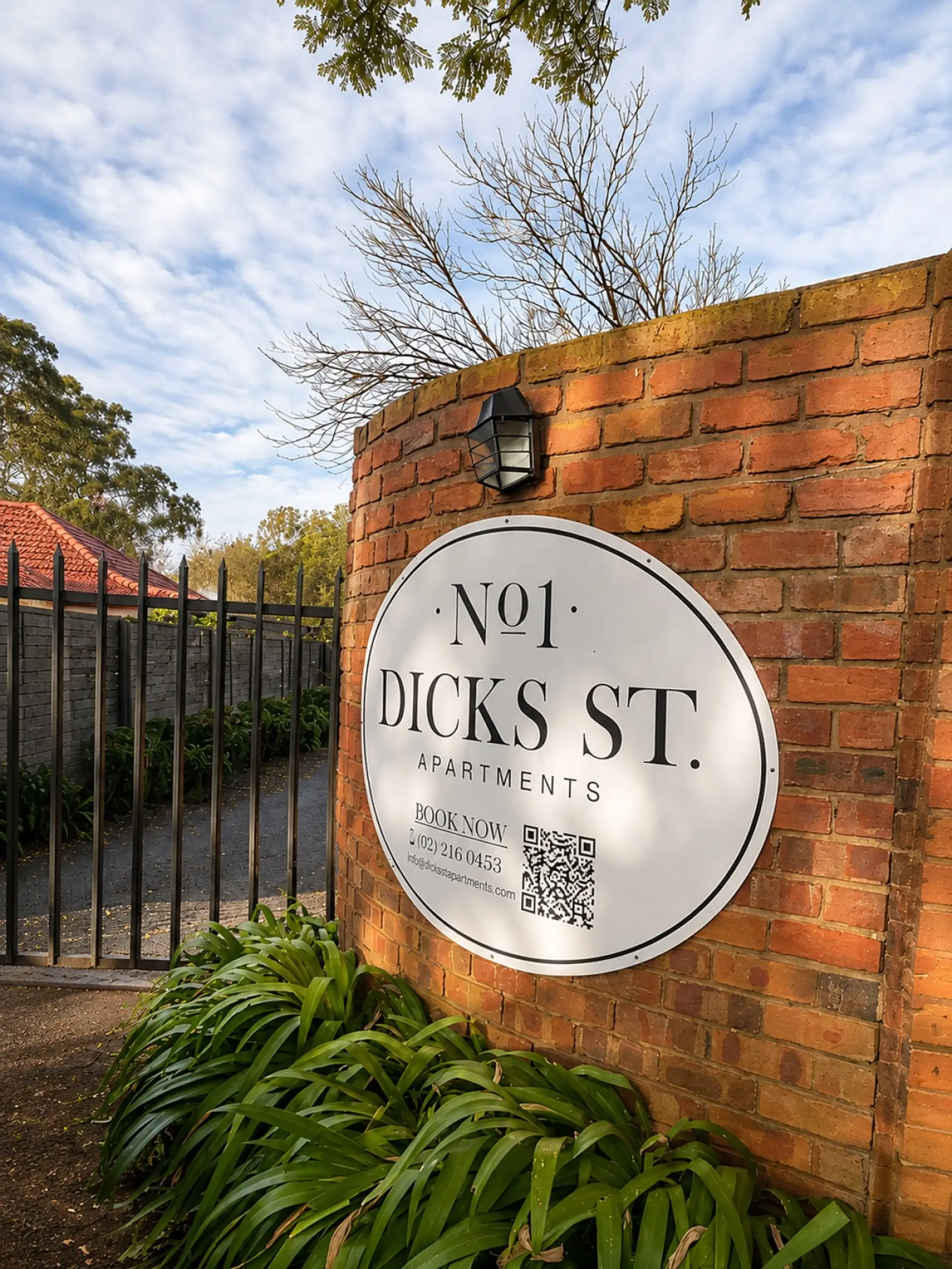 Street entrance to Dicks St Units