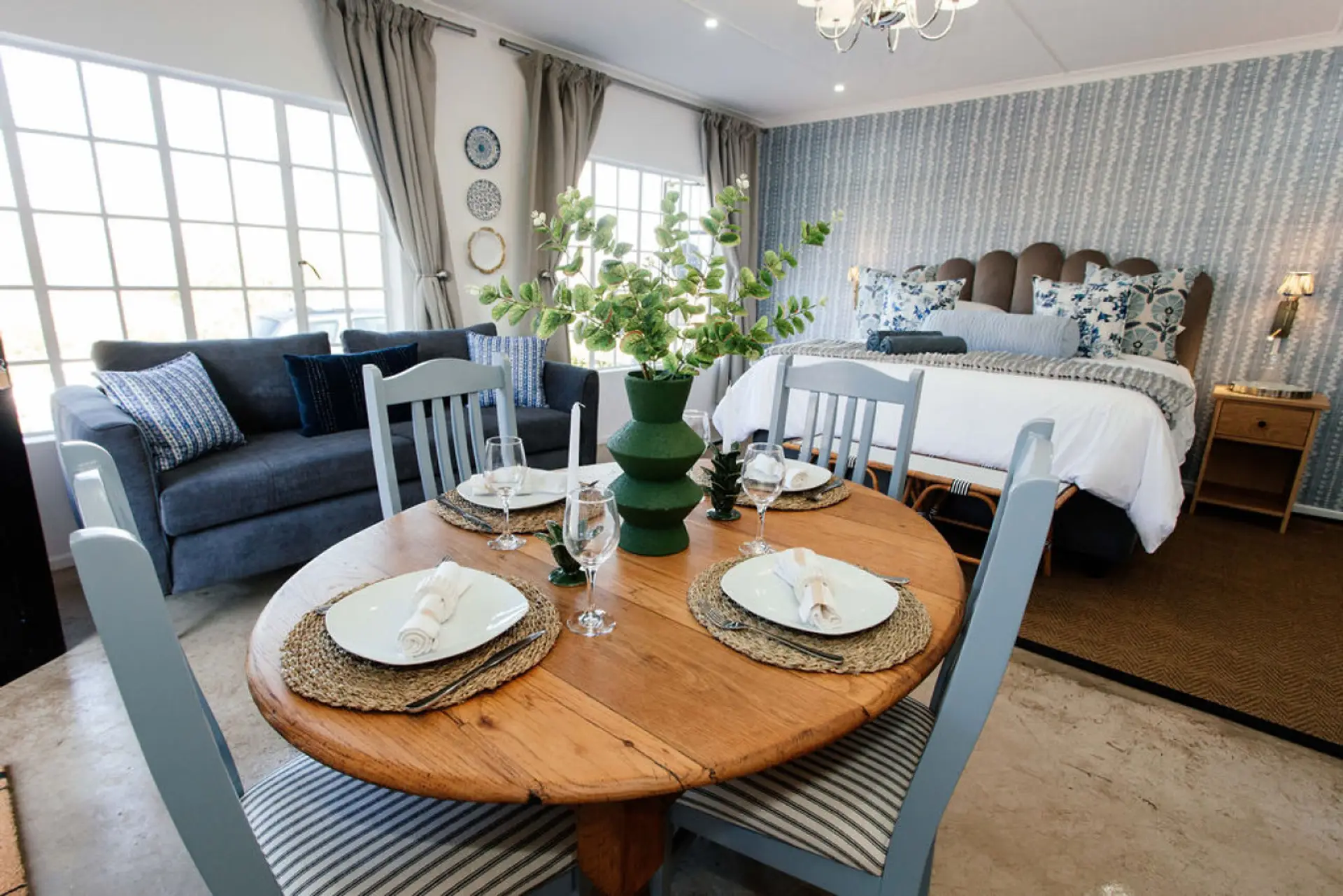 Dinning Table