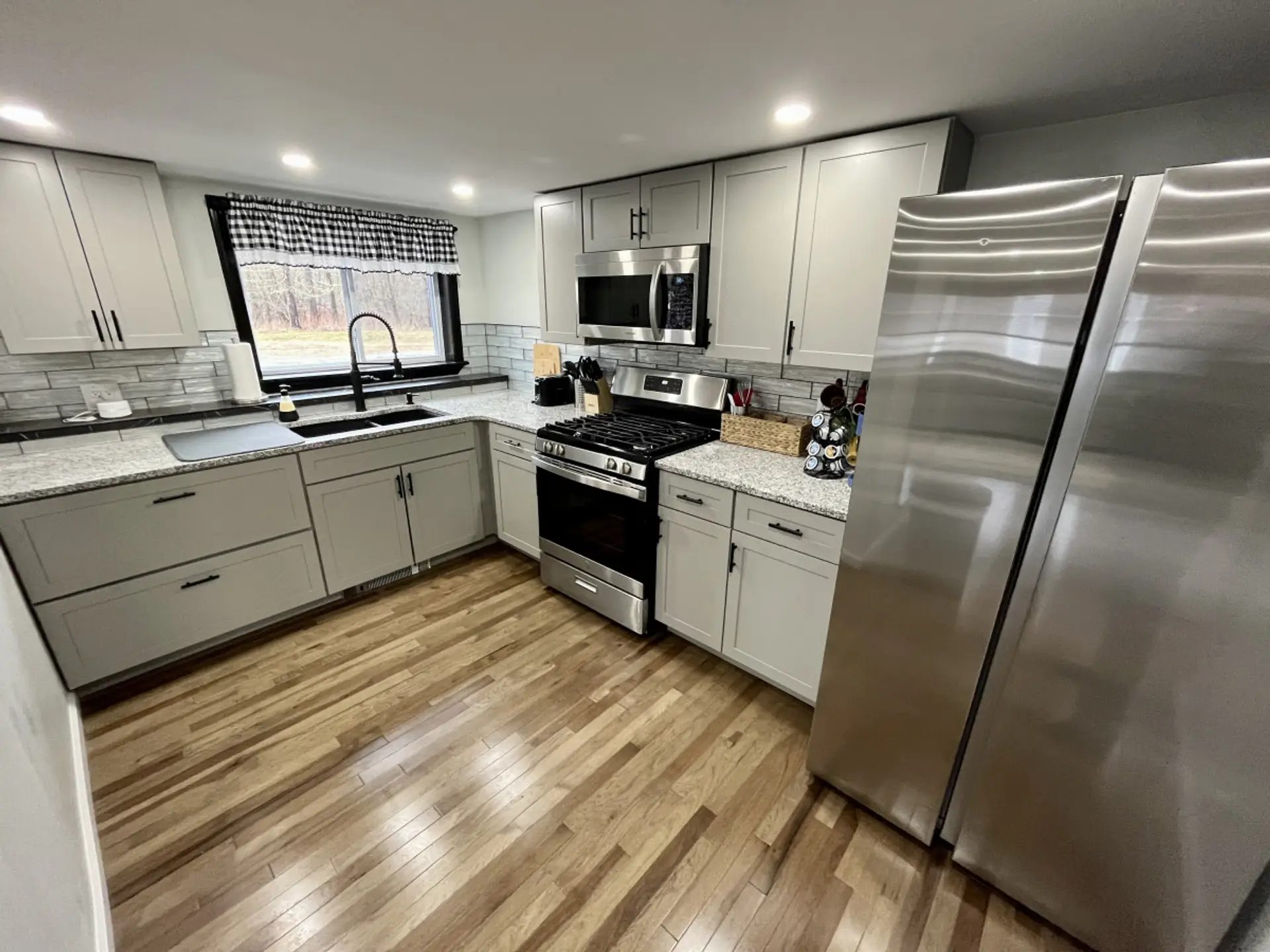 Kitchen is fully stocked with all essentials!