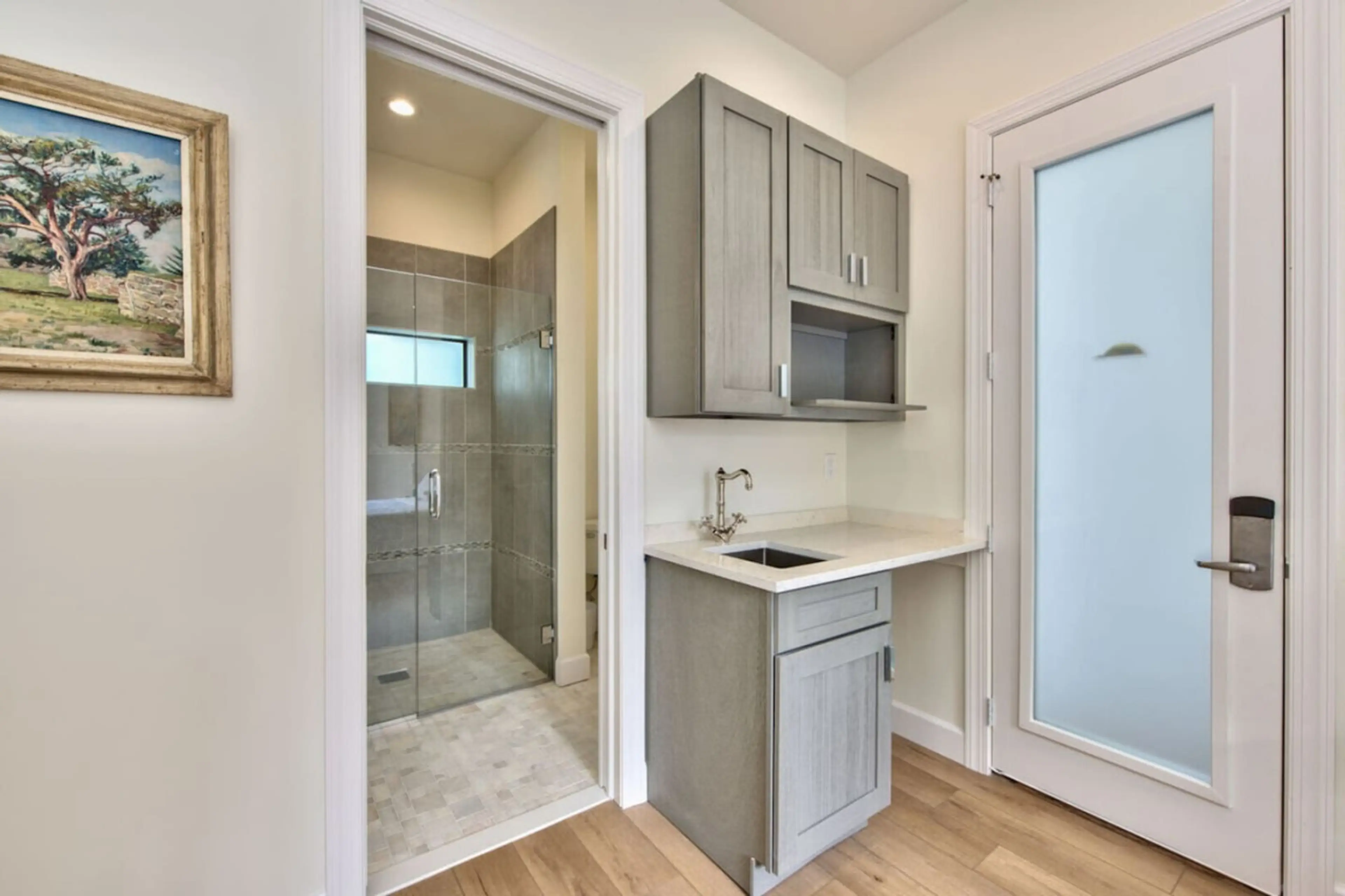 Kitchenette by the door