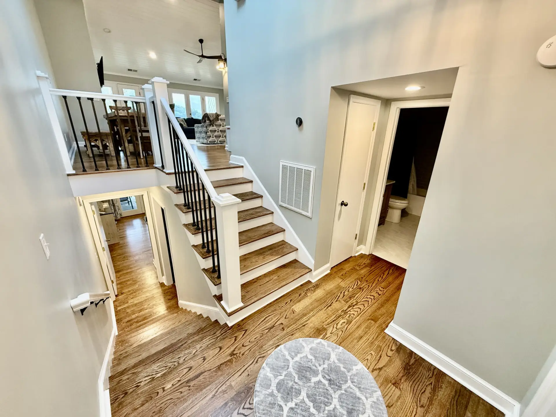 Six steps up from foyer entry to the kitchen and family room.  Six steps down to the master bedroom and laundry room.
