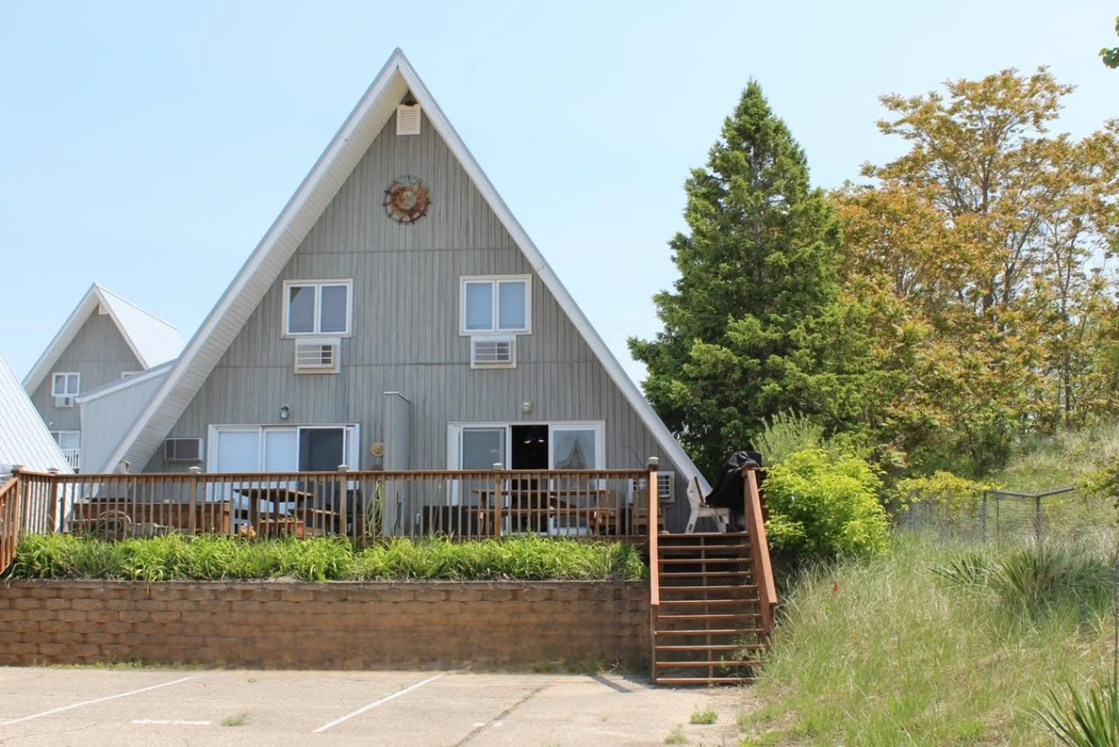 Chalet on the Lake unit 21 with Lake Michigan Beach Access, pools