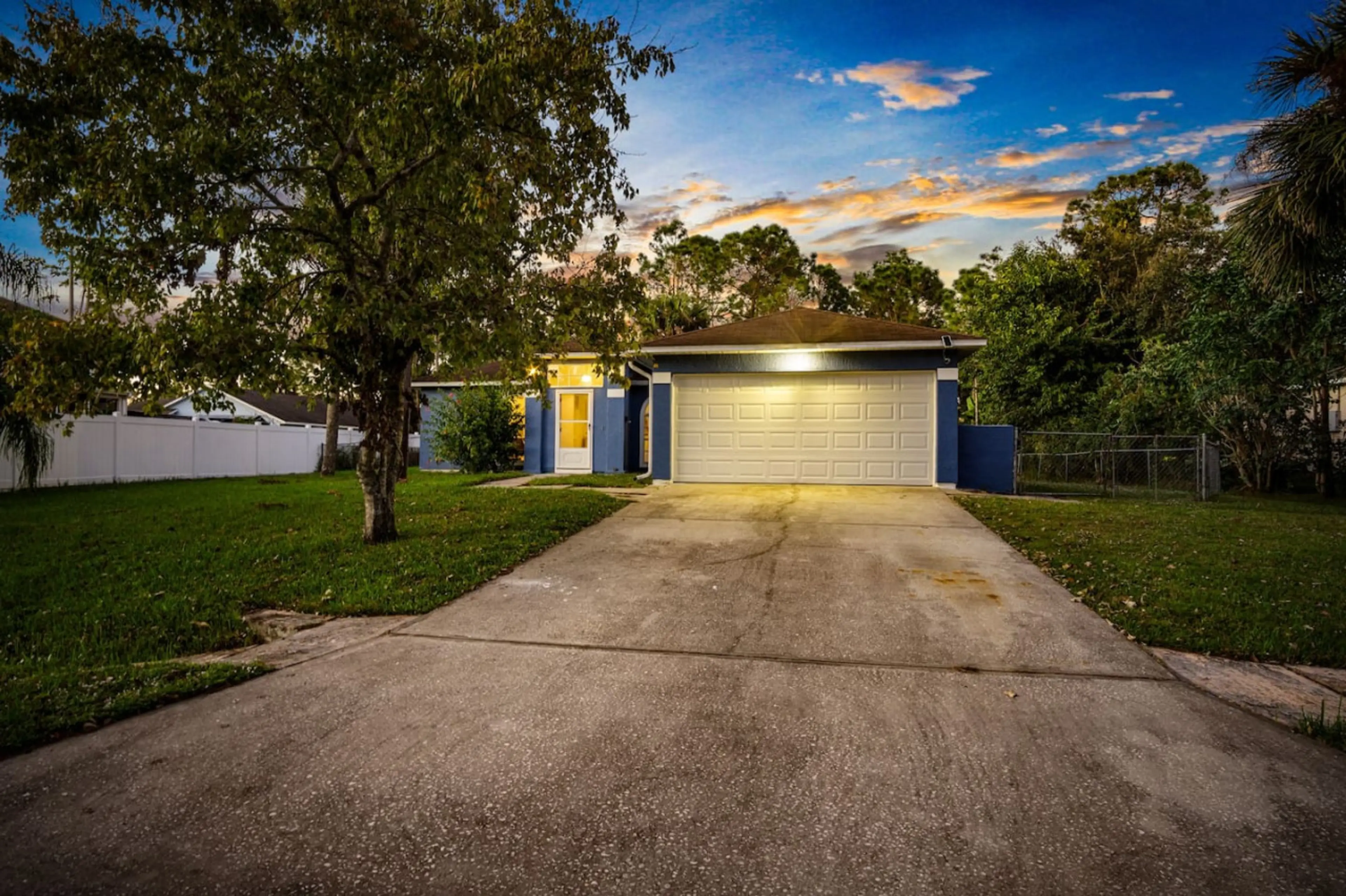 Charming single-story home with a private driveway and quiet surroundings — perfect for a relaxing stay.