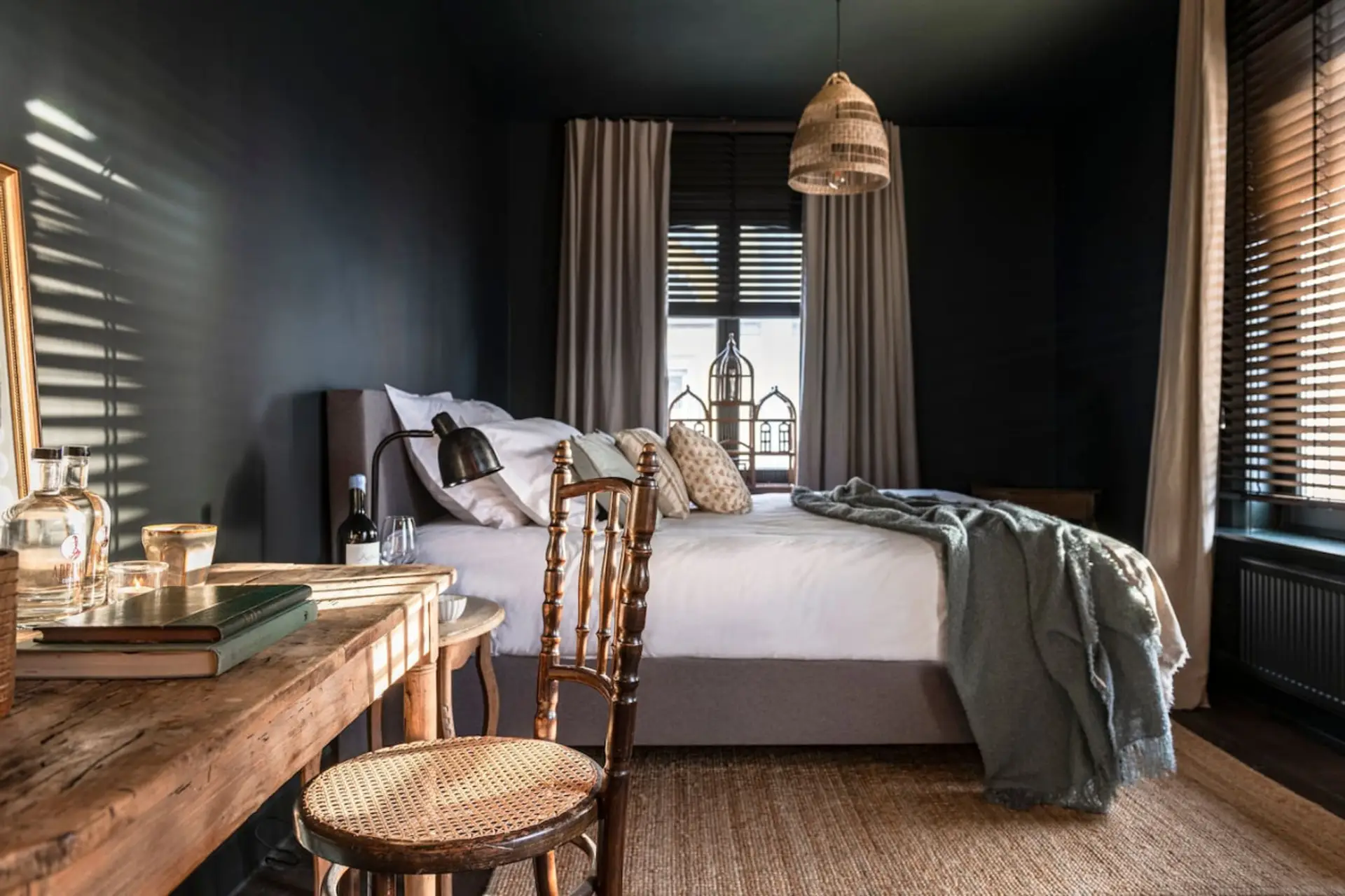 Luxury room with en suite bathroom in Bruges