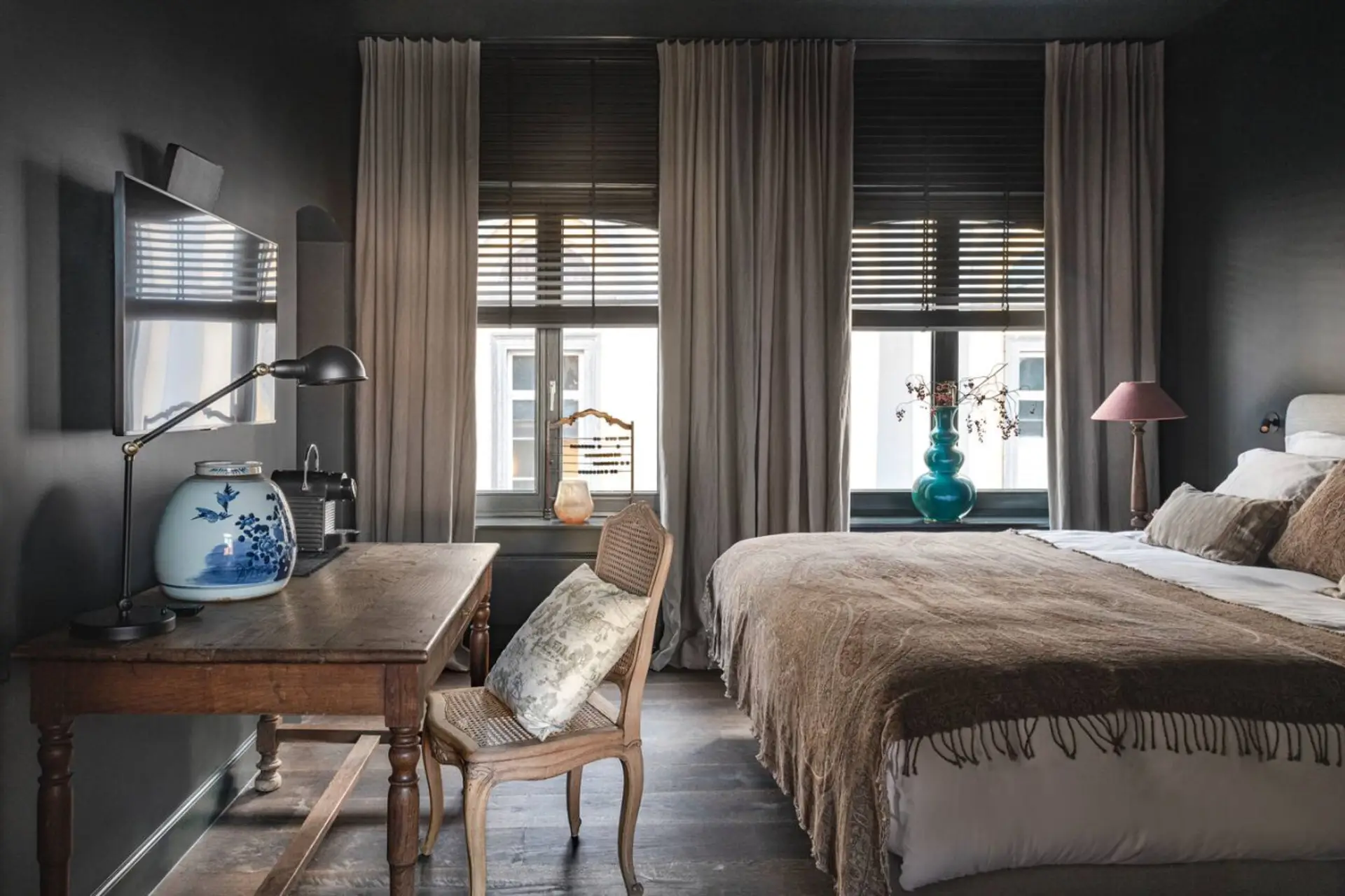 The Safe- Luxury room with en suite bathroom in Bruges