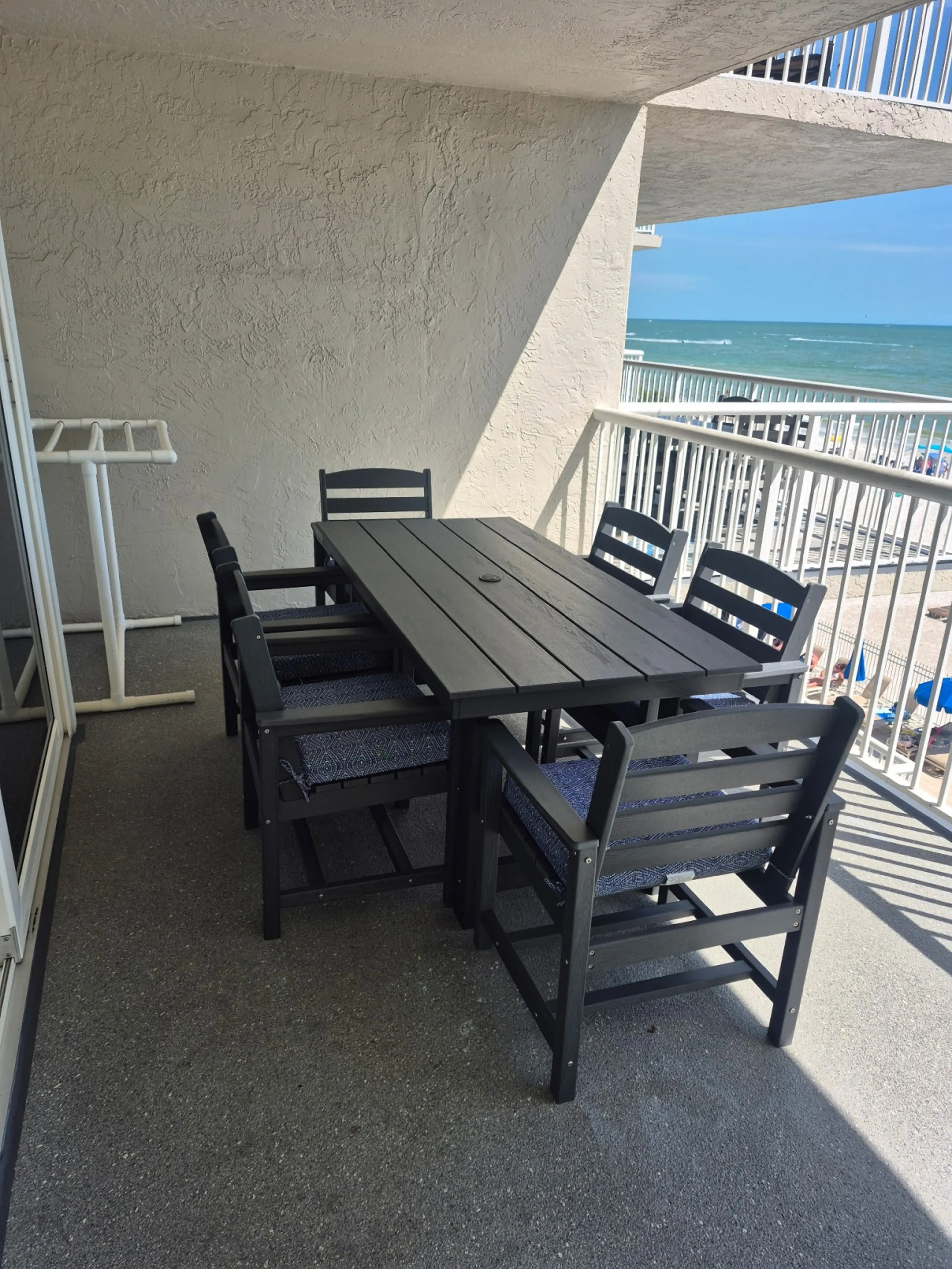 New Balcony Furniture that seats 6