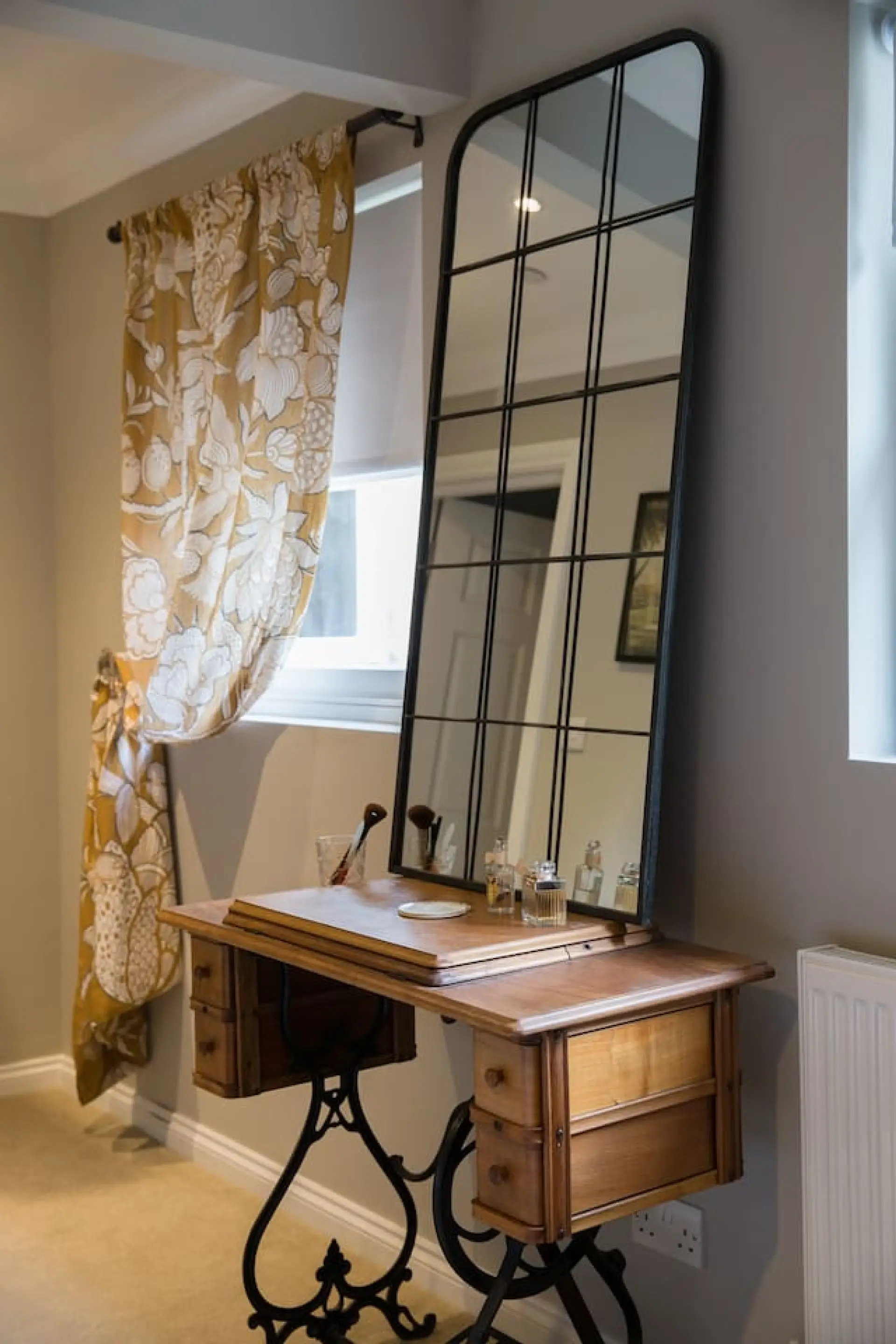 dressing table