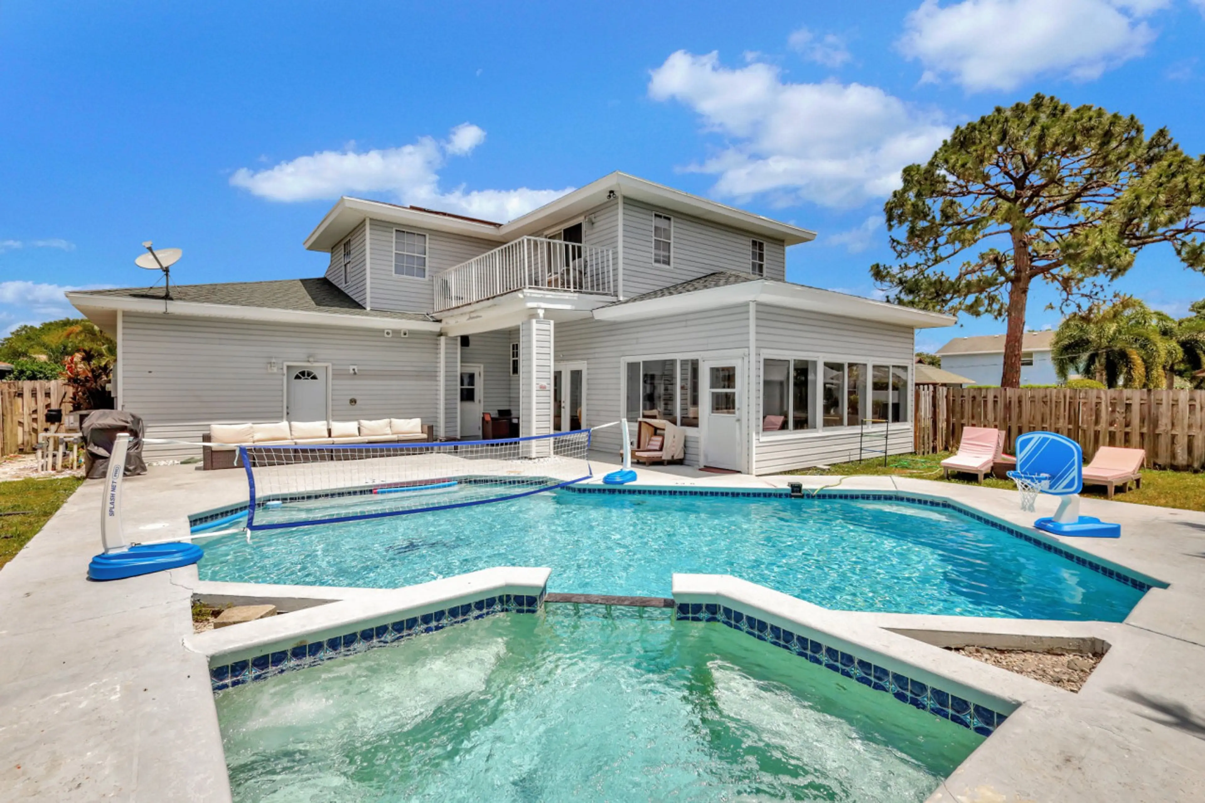 swimming pool
