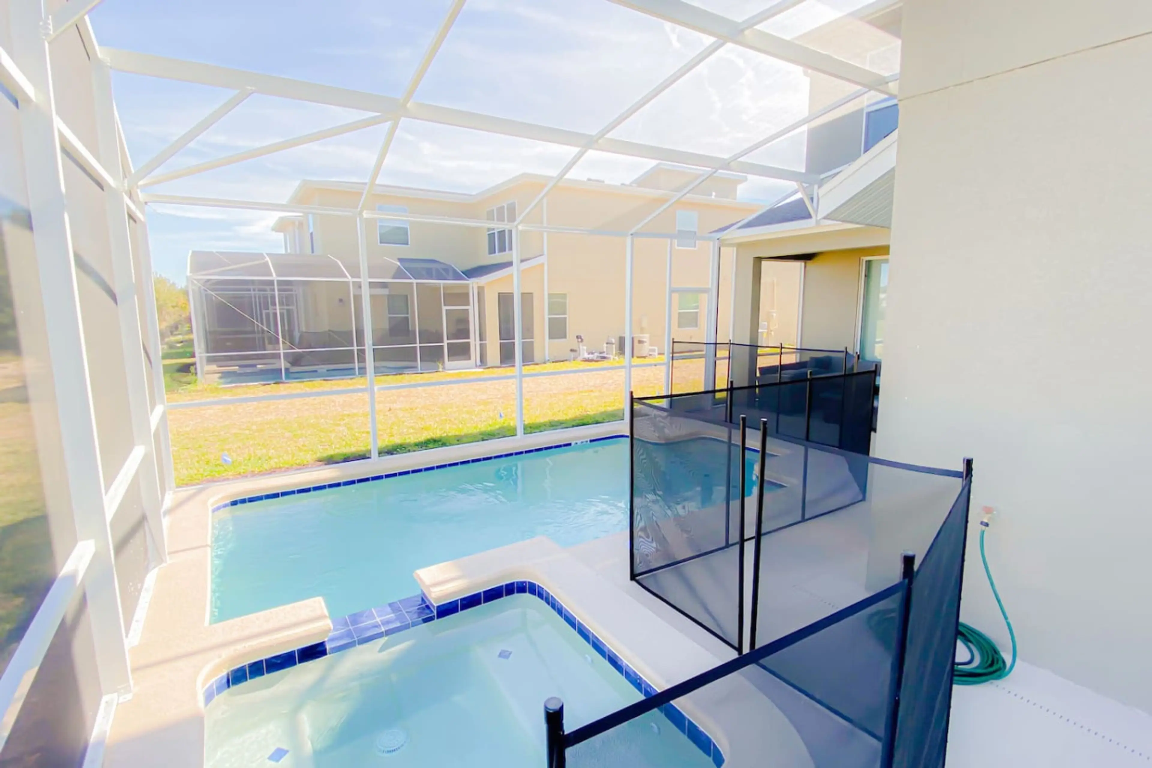 Heated pool and Jacuzzi