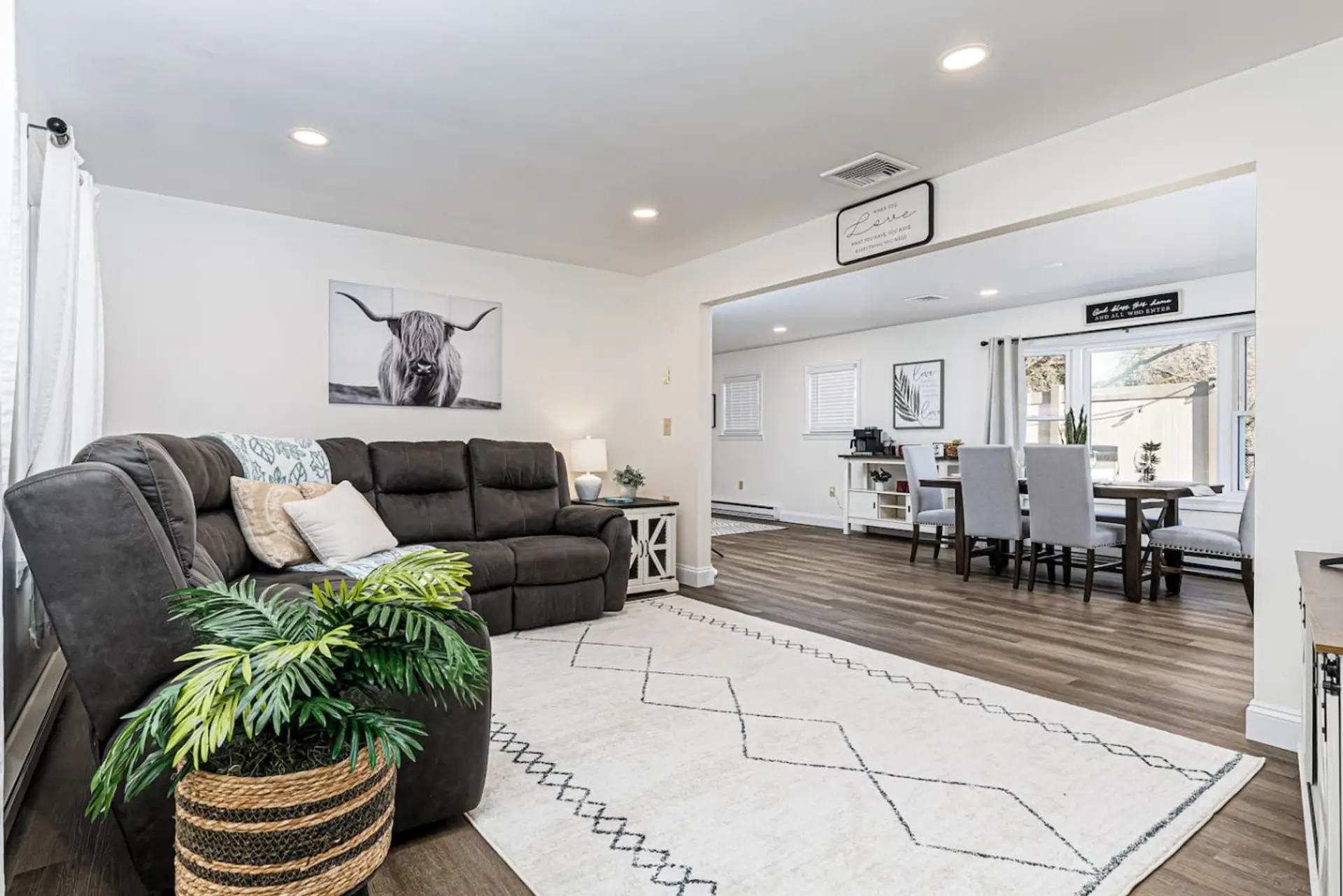 Spacious living room