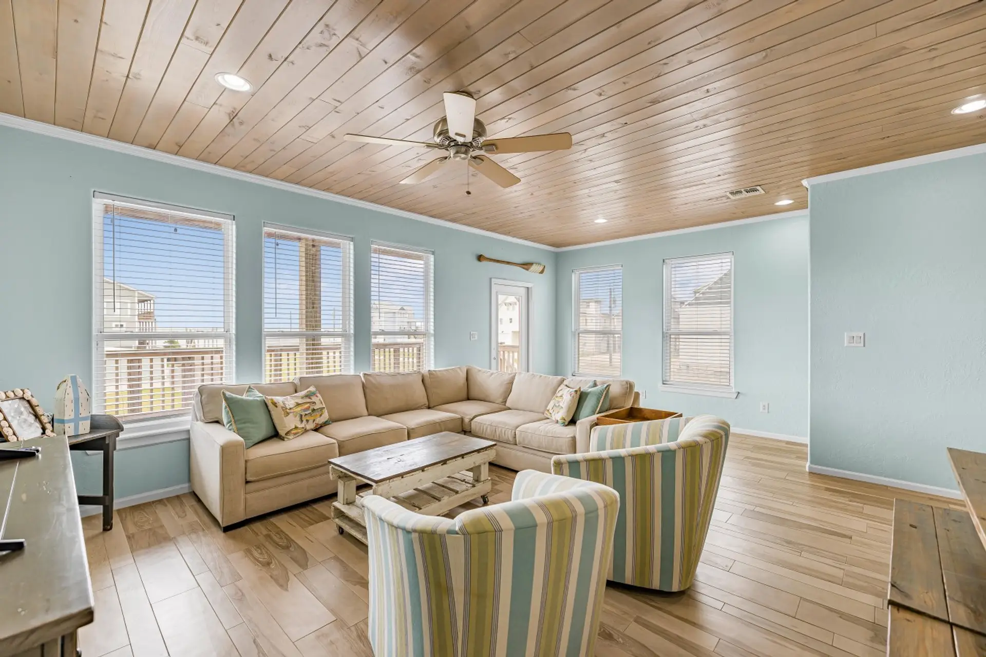 Plenty of space to spread out, unwind and swap fishing stories after a full day on the coast.