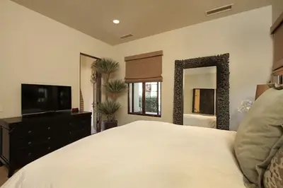 Pool and mountain views