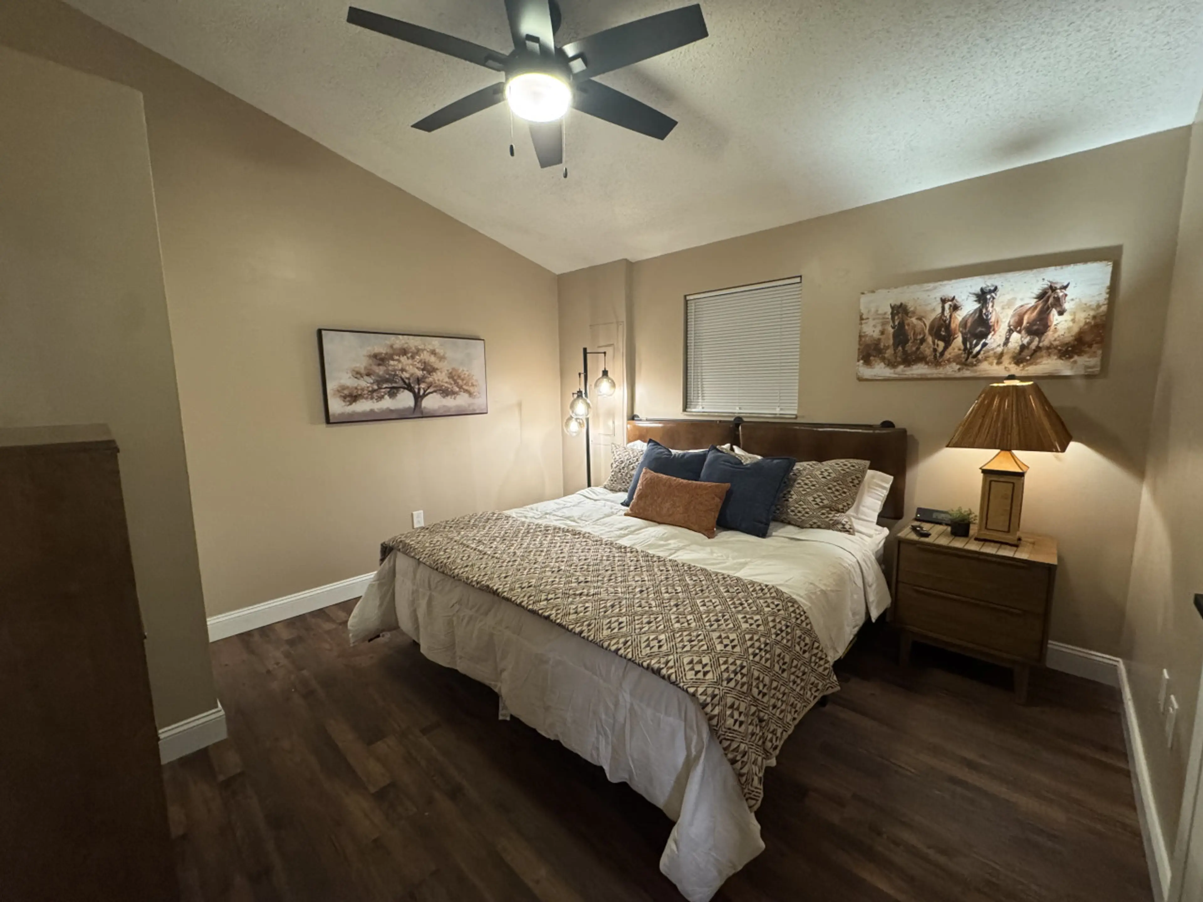 King size bed with 55 In Smart TV