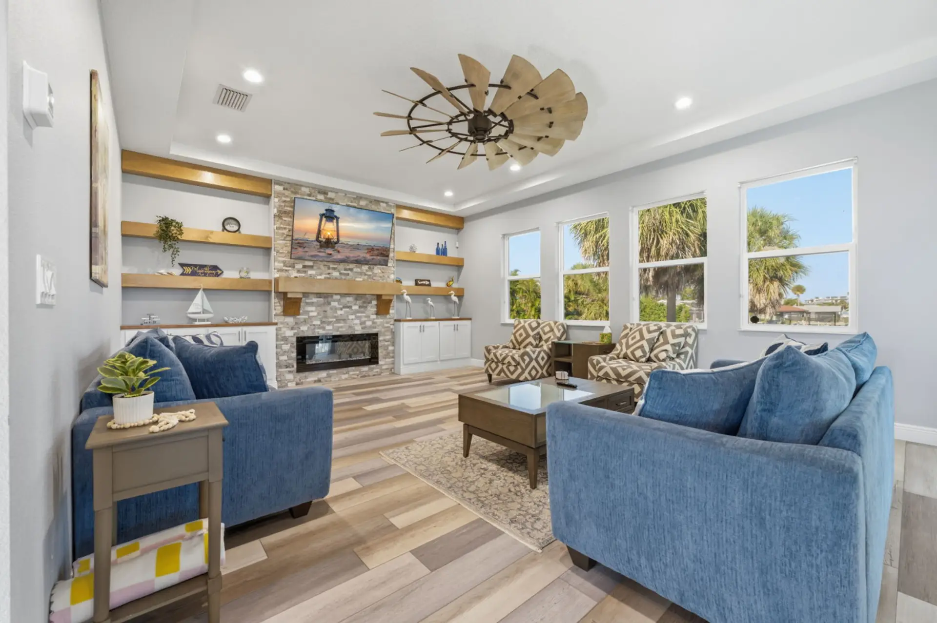 Spacious and Comfortable living room to gather as a group