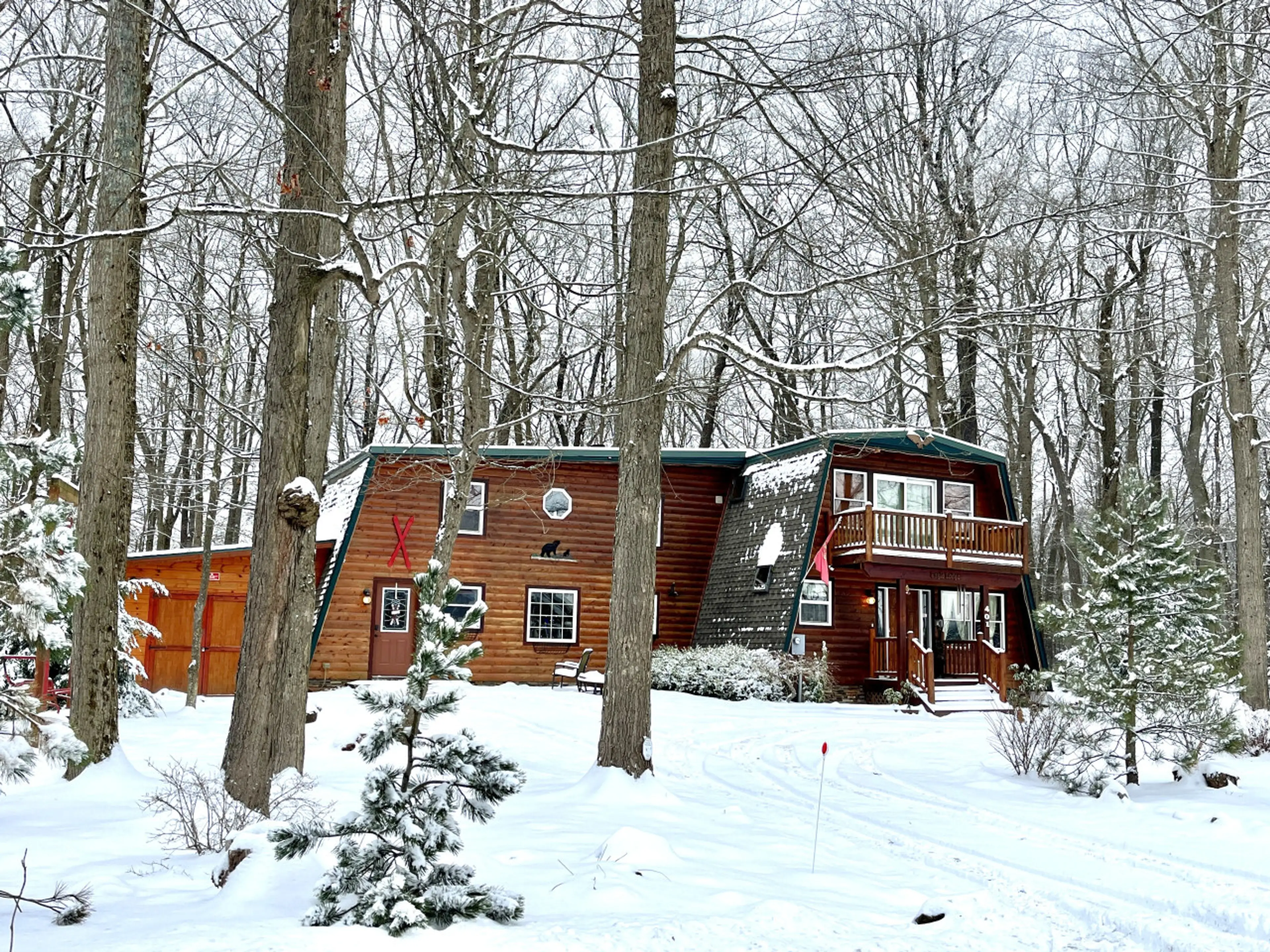 Welcome to Bear's Den, your Hidden Valley winter getaway!