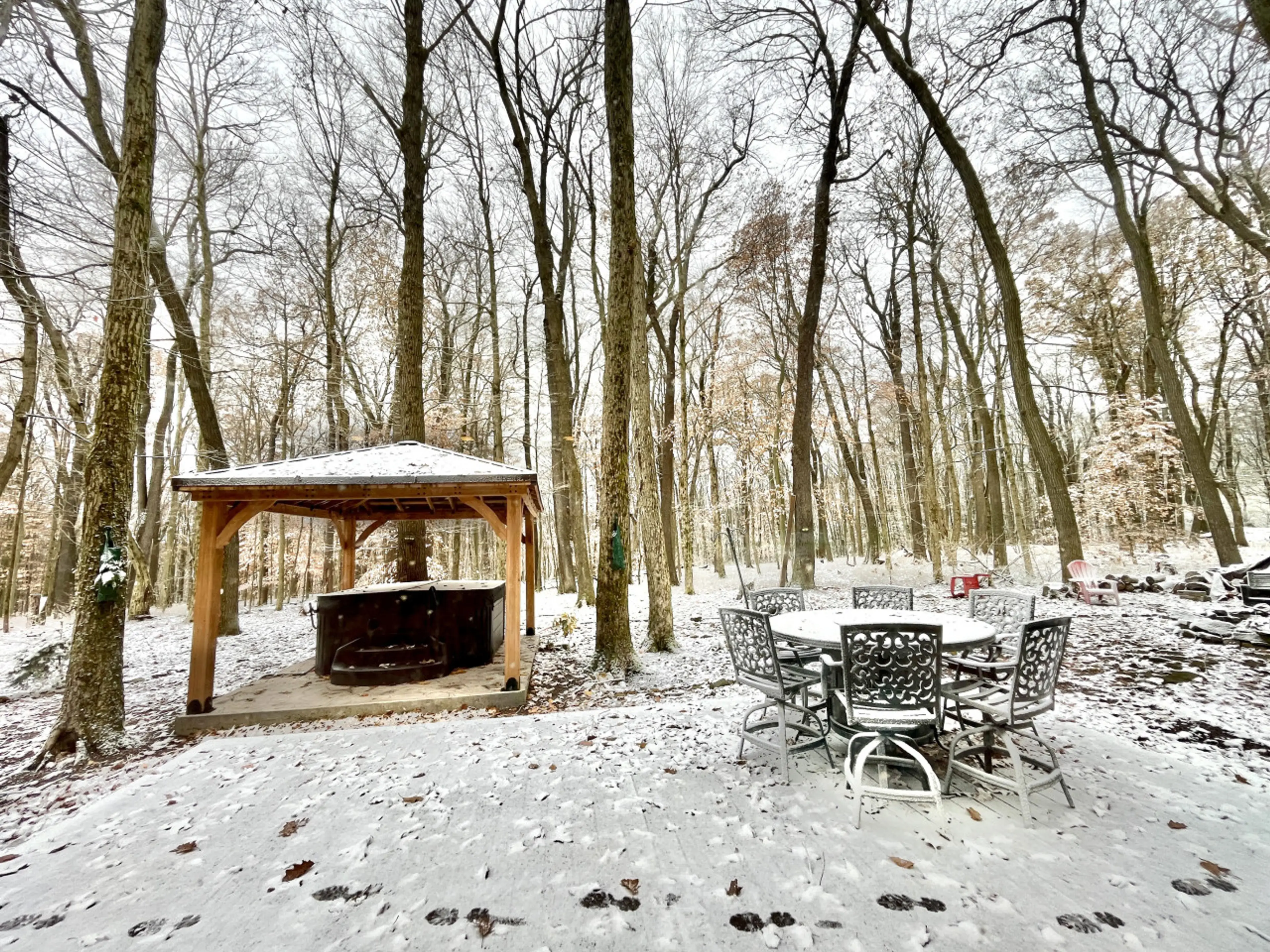 Brand new hot tub & fire table