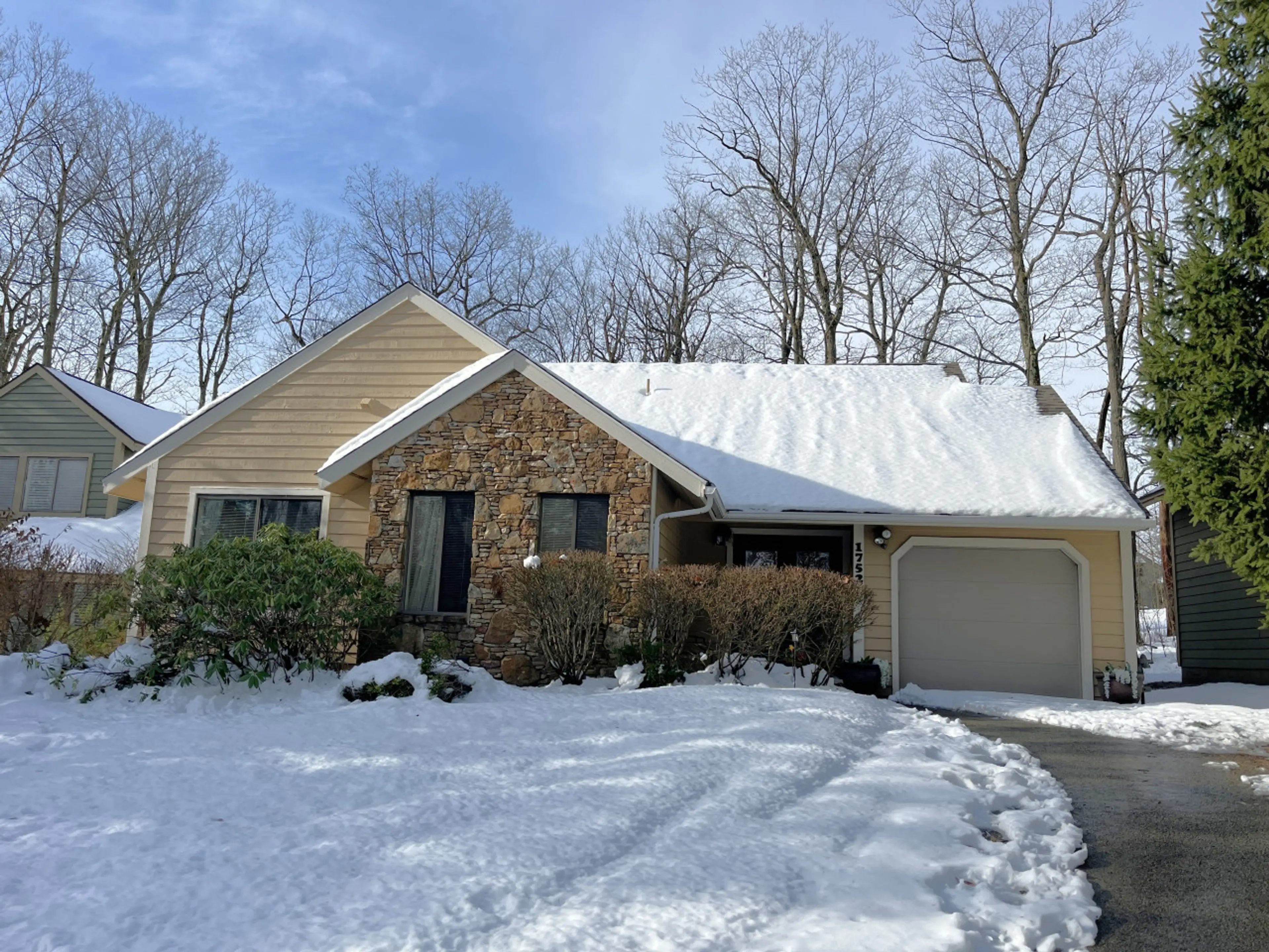 Welcome to your mountain retreat, Greenfield Getaway!