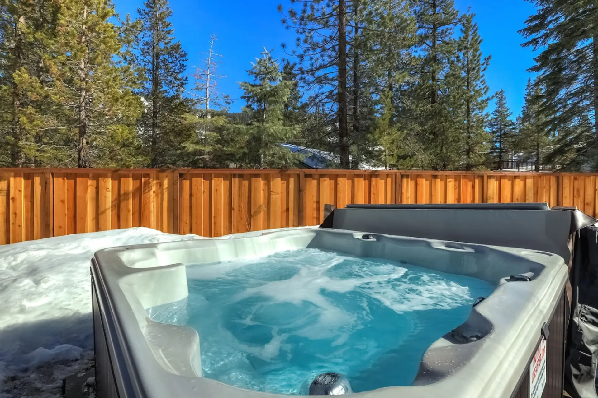 Hot tub during the Winter