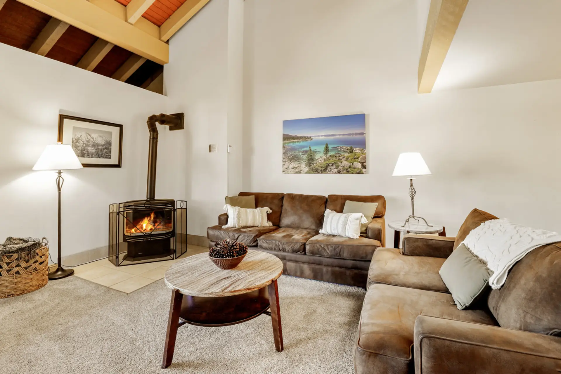 Living room with Smart TV & gas fireplace