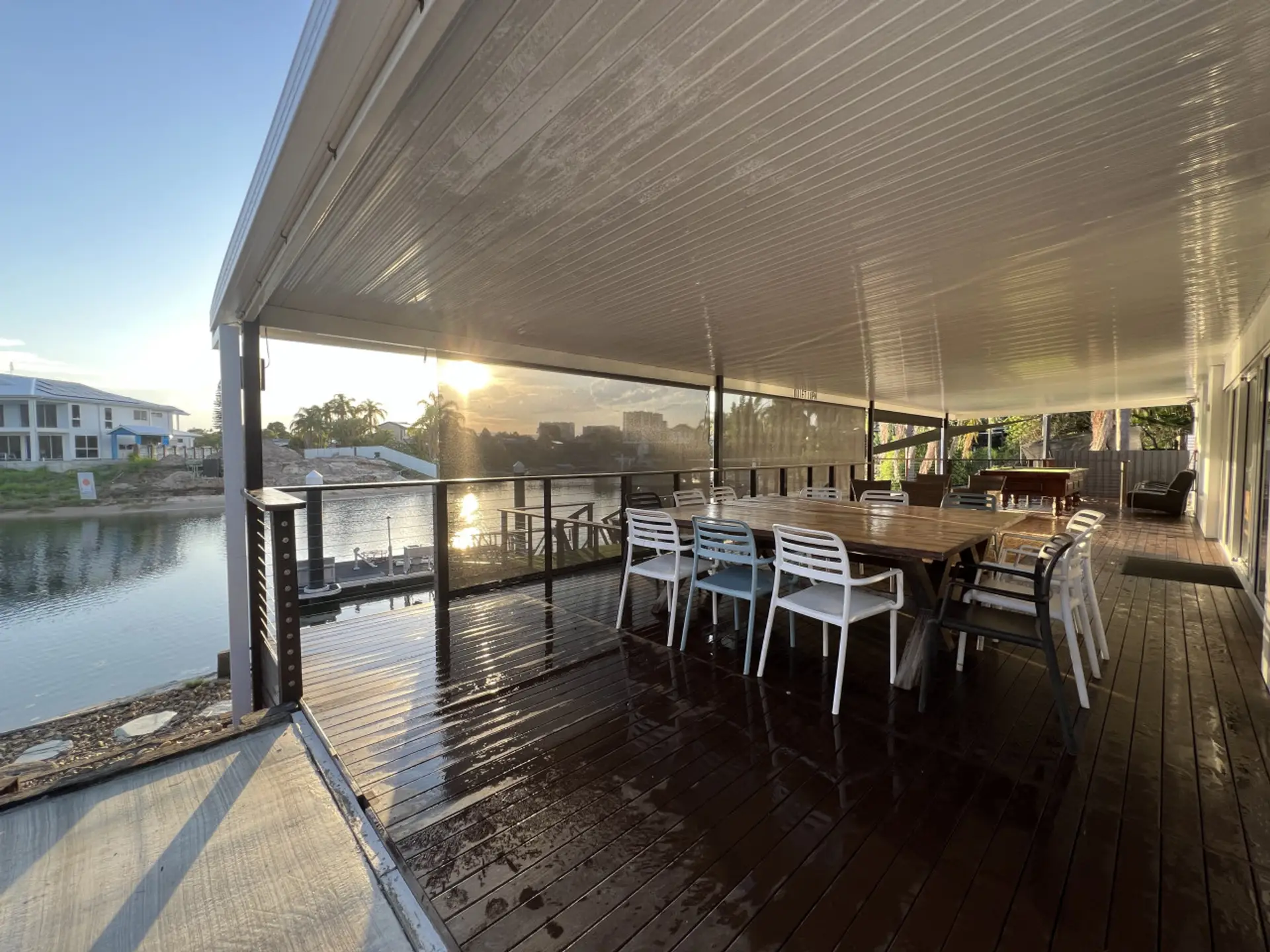 Huge waterfront 12 seater dining plus kids table