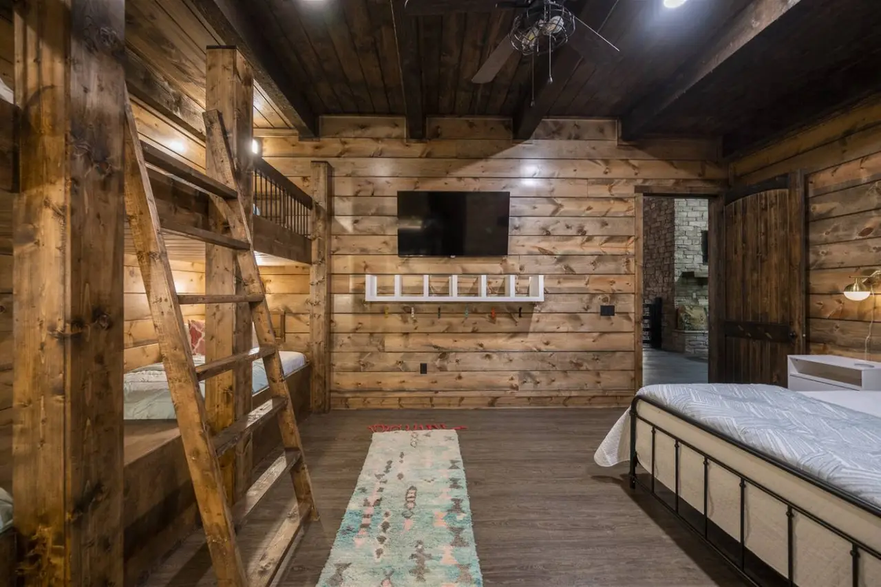 Grand Adventure|Sleeps 30|HotTub|PlaysetOutdoor Ki