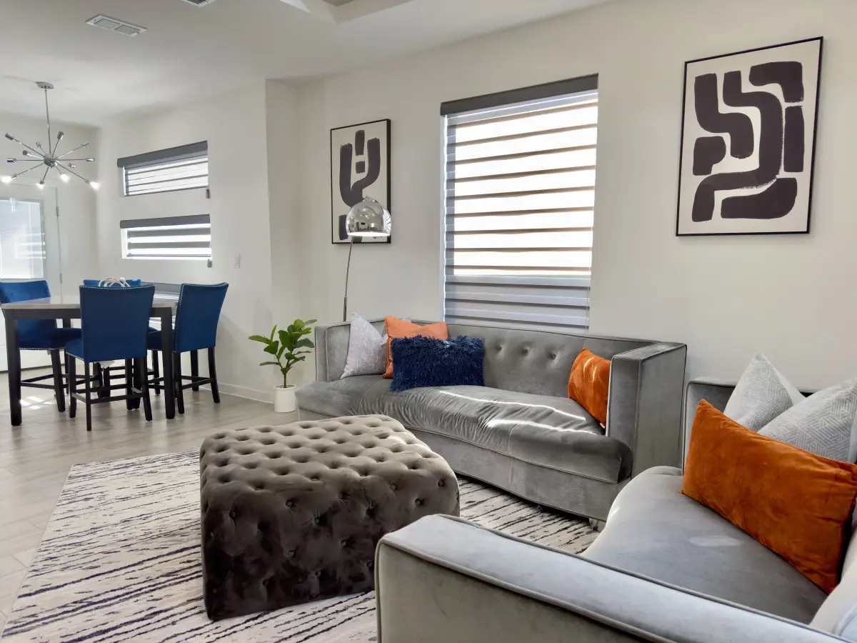 Mykonos   Vibrant Urban Masterpiece   Brand New Apt! Close to the Mall