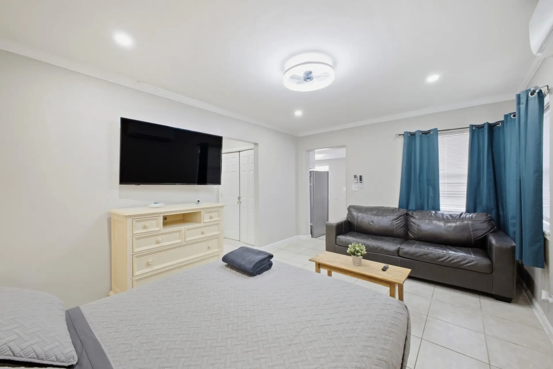 Bedroom Sitting
